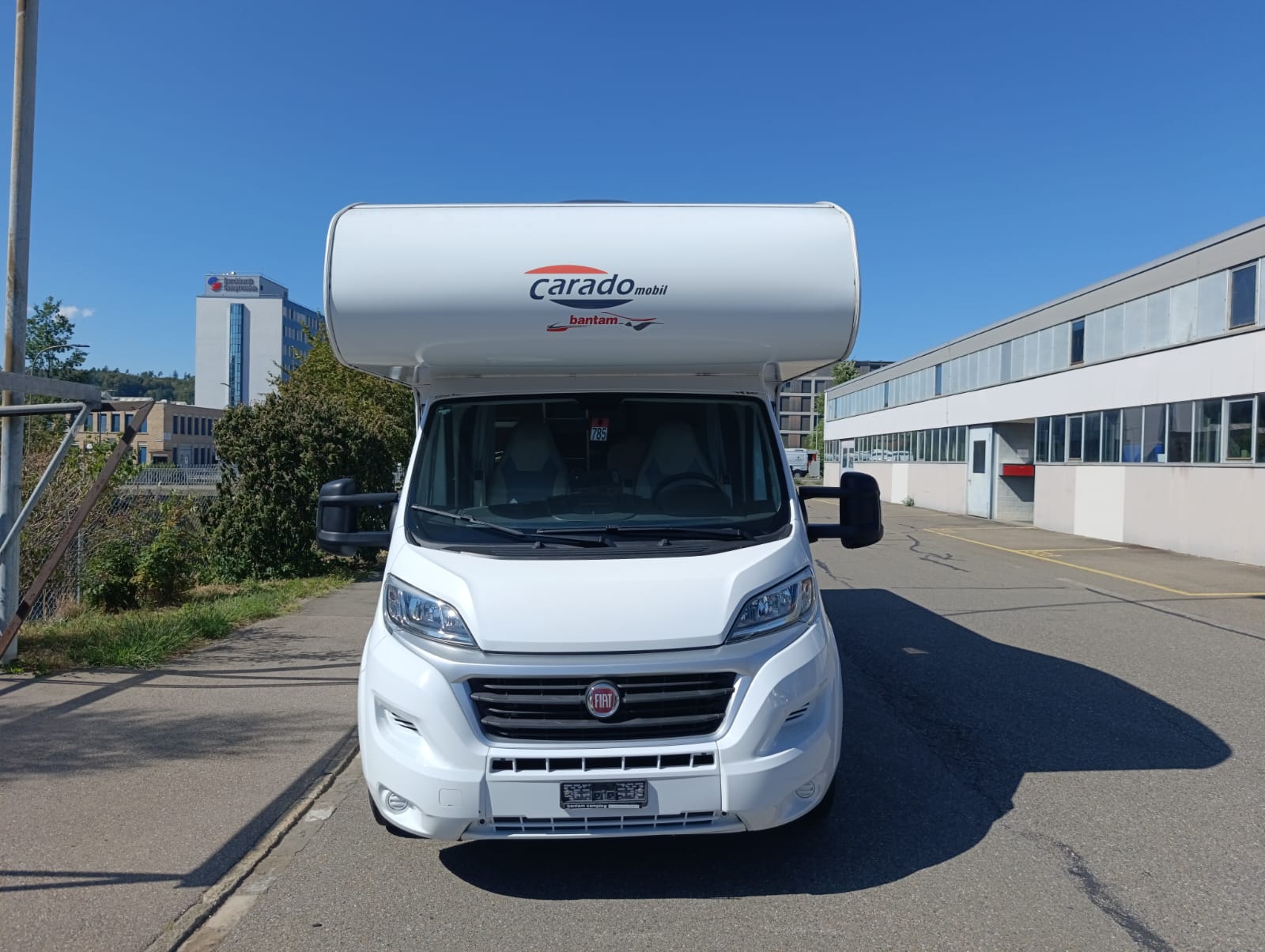 CARADO Capron 464***Der Raumriese mit 6 vollwertige Sitz- und Schlafplätze, eine riesige Heckgarage ***-image-5