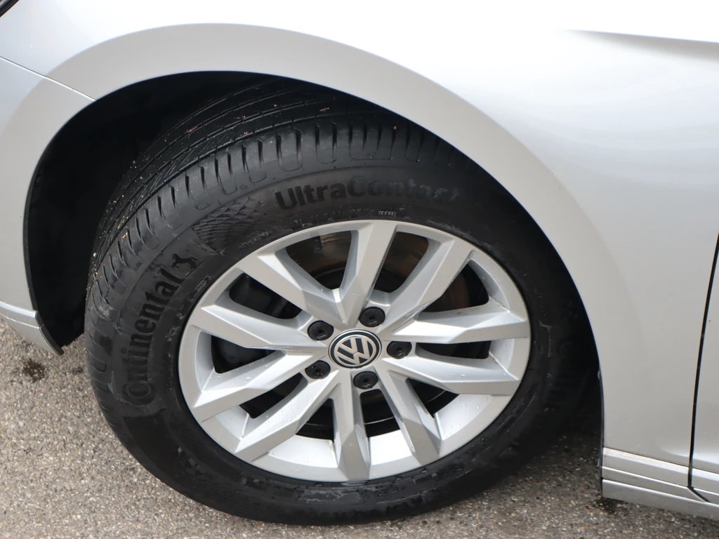 VW Passat Variant 1.6 TDI BMT Comfortline DSG ** Gr-Navi ** RF-Kamera ** Abstandsregelsysteme ** Sitzheizung ** Ab MFk & Service **-image-11