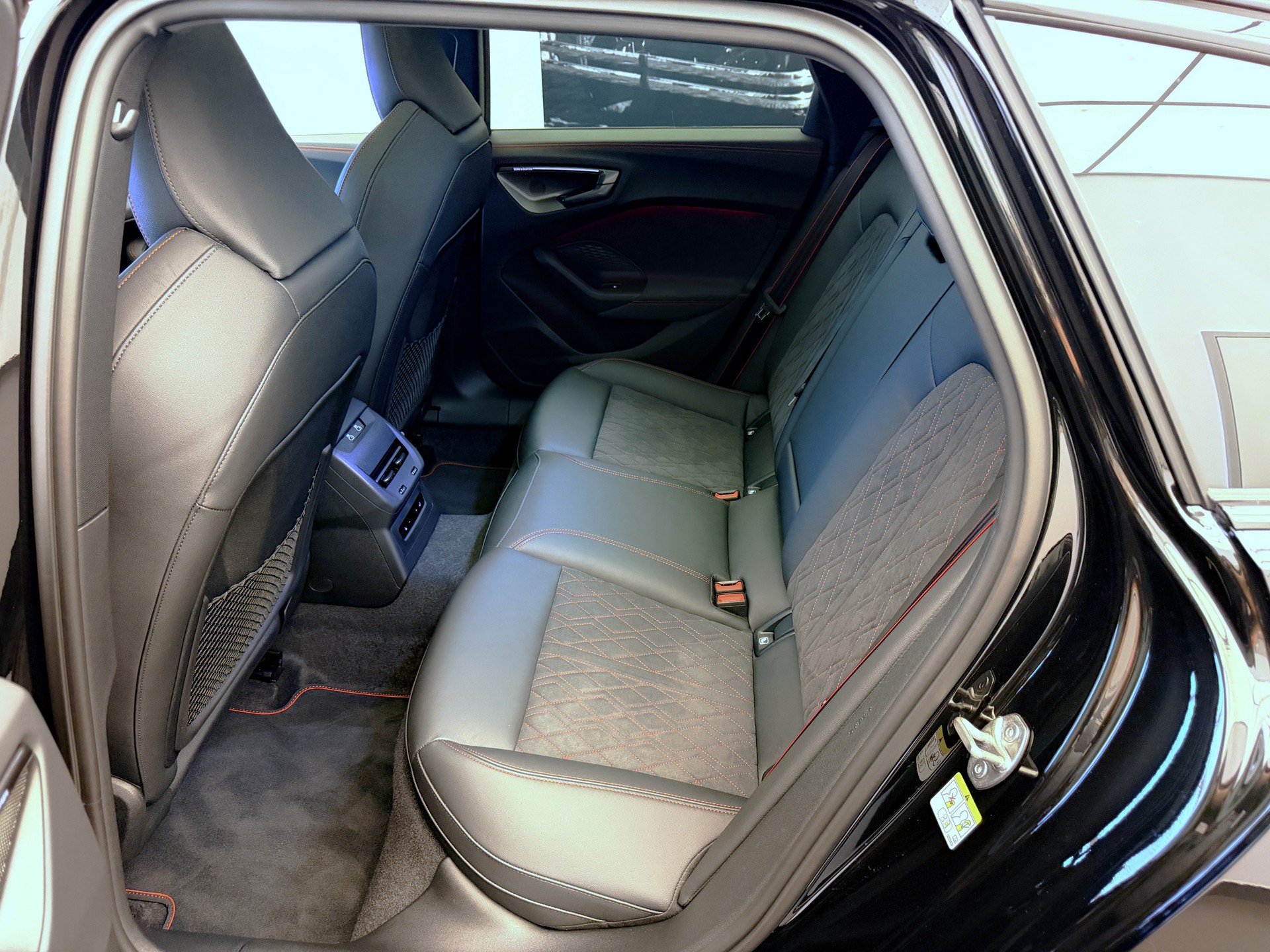 AUDI A5 Avant e-hybrid quattro 270 kW S tronic-image-14