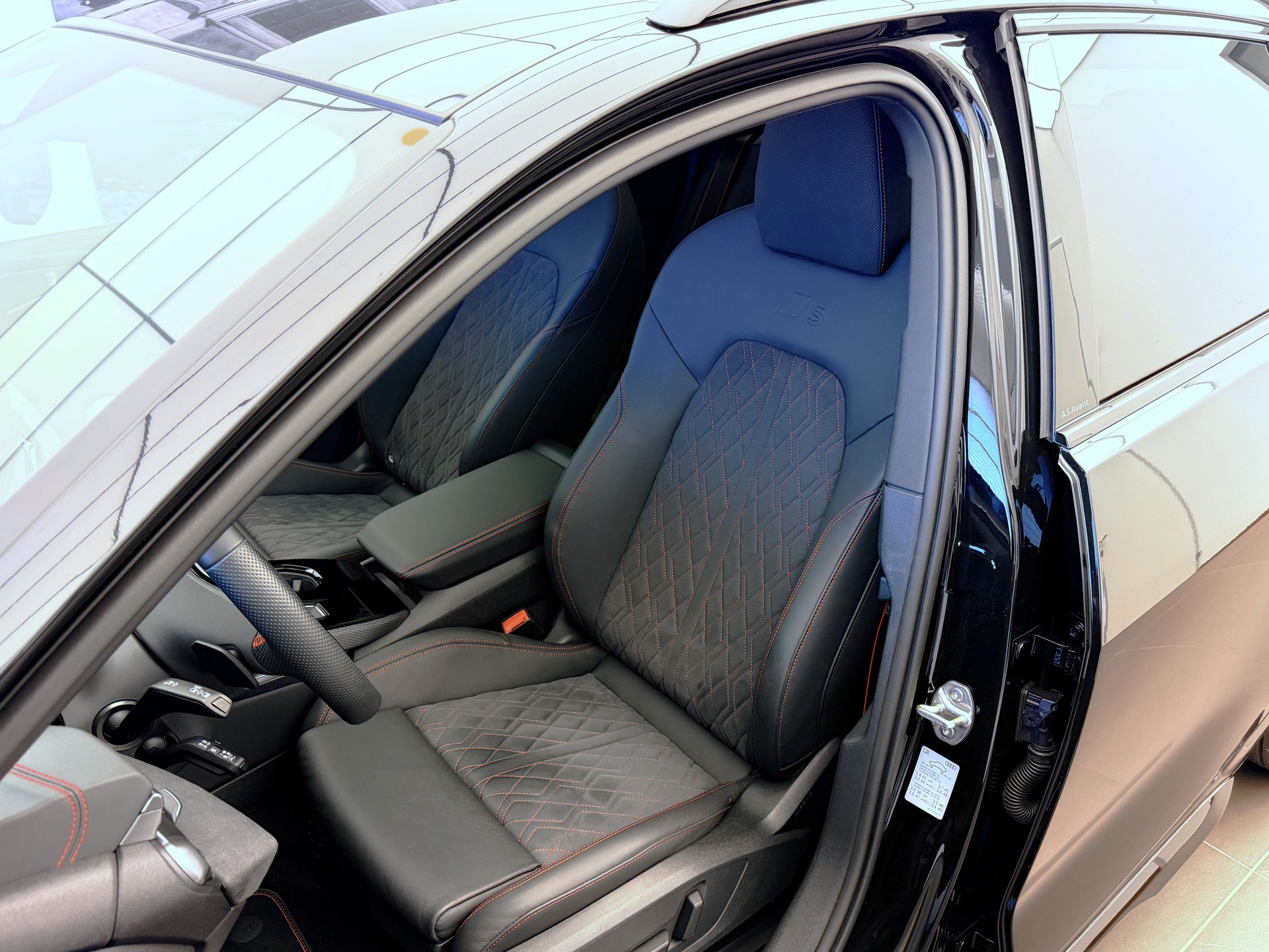 AUDI A5 Avant e-hybrid quattro 270 kW S tronic-image-4
