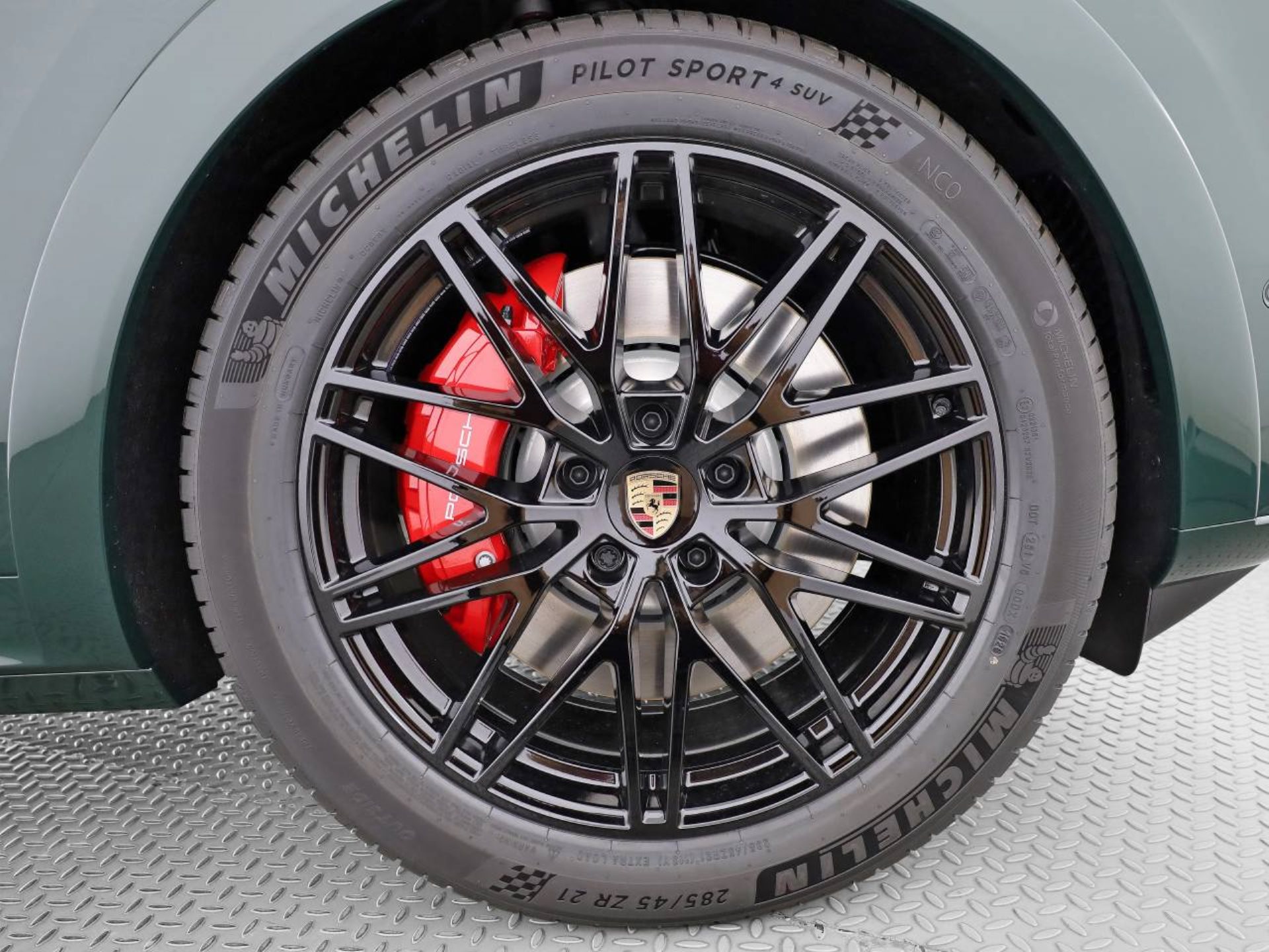 PORSCHE Cayenne GTS-image-7