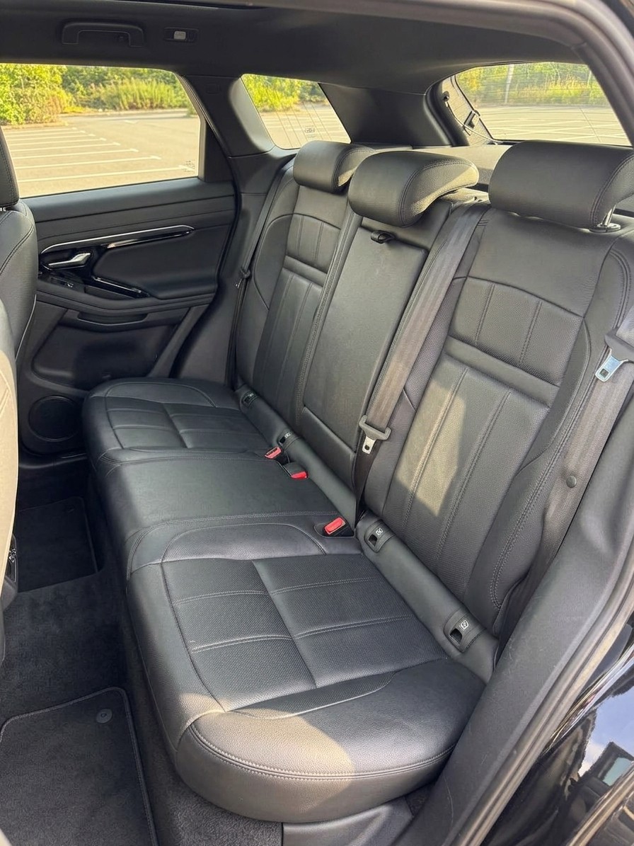 LAND ROVER 1.5 T 300e Bronze Collection-image-5
