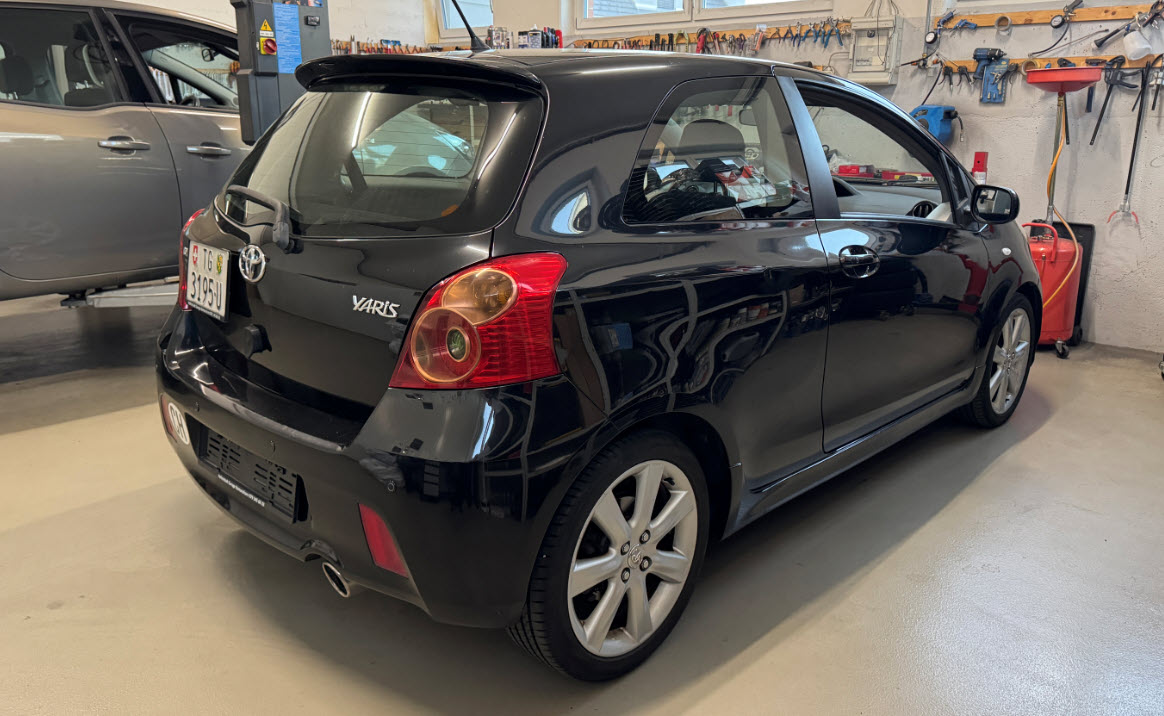 TOYOTA Yaris 1.8 TS-image-3