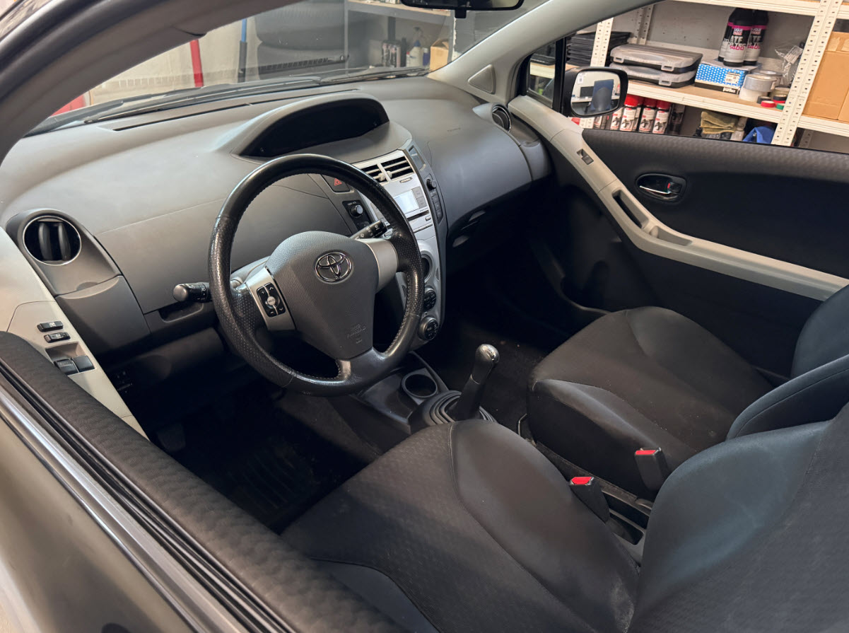 TOYOTA Yaris 1.8 TS-image-5