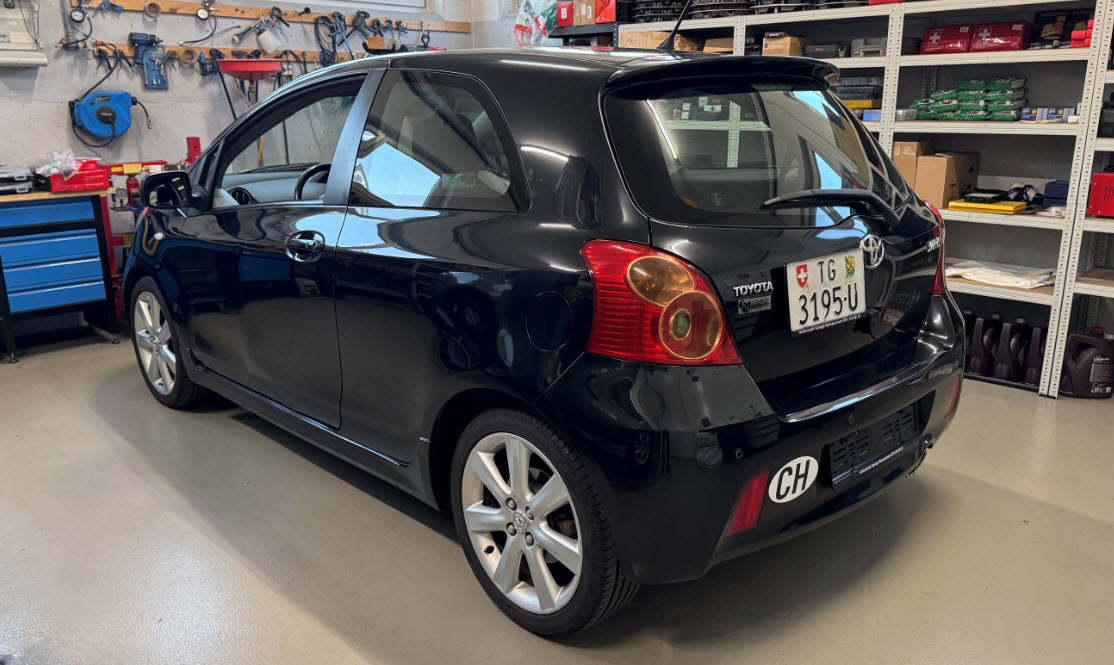 TOYOTA Yaris 1.8 TS-image-2