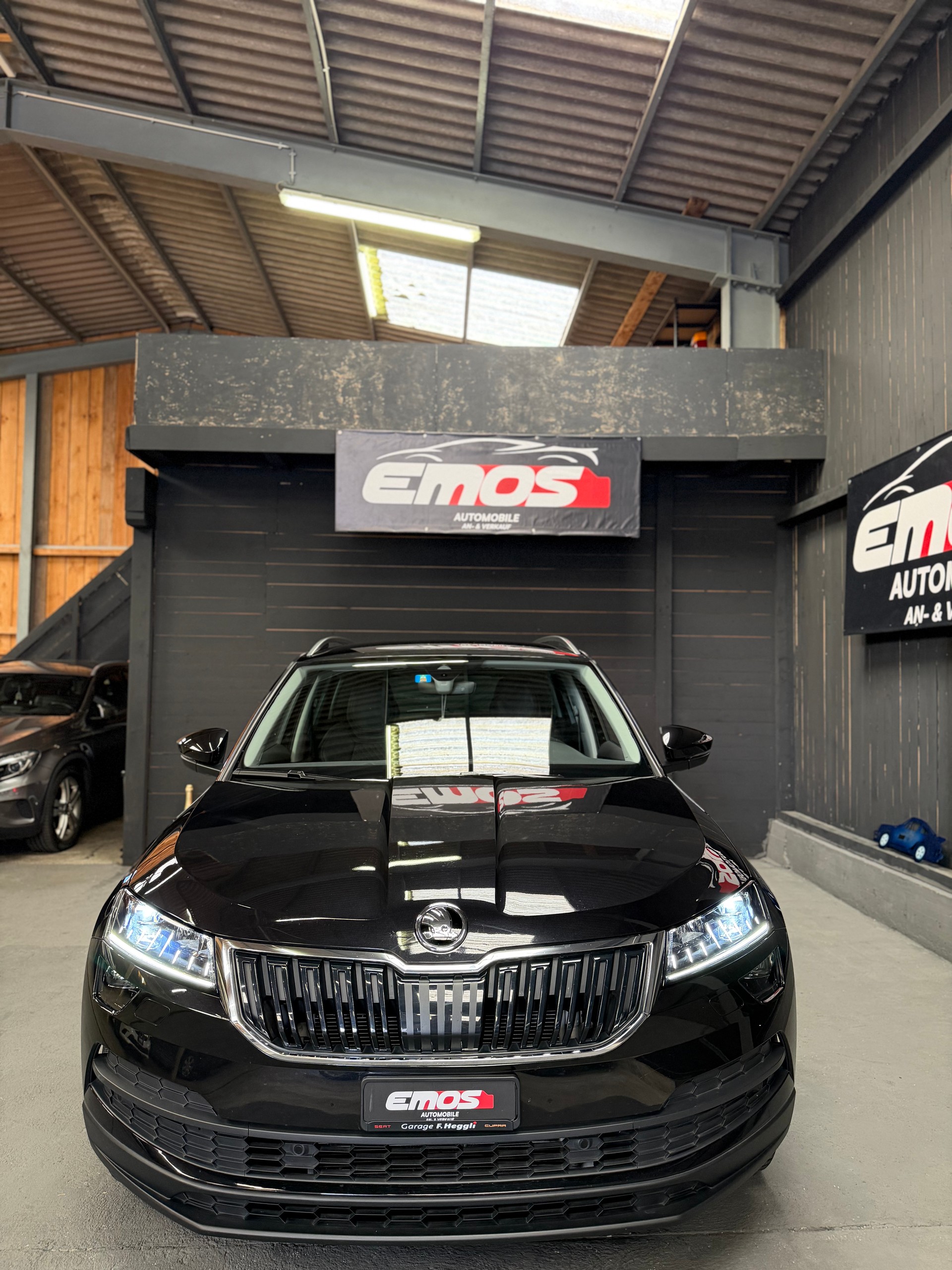 SKODA Karoq 1.5 TSI ACT SportLine DSG-image-1
