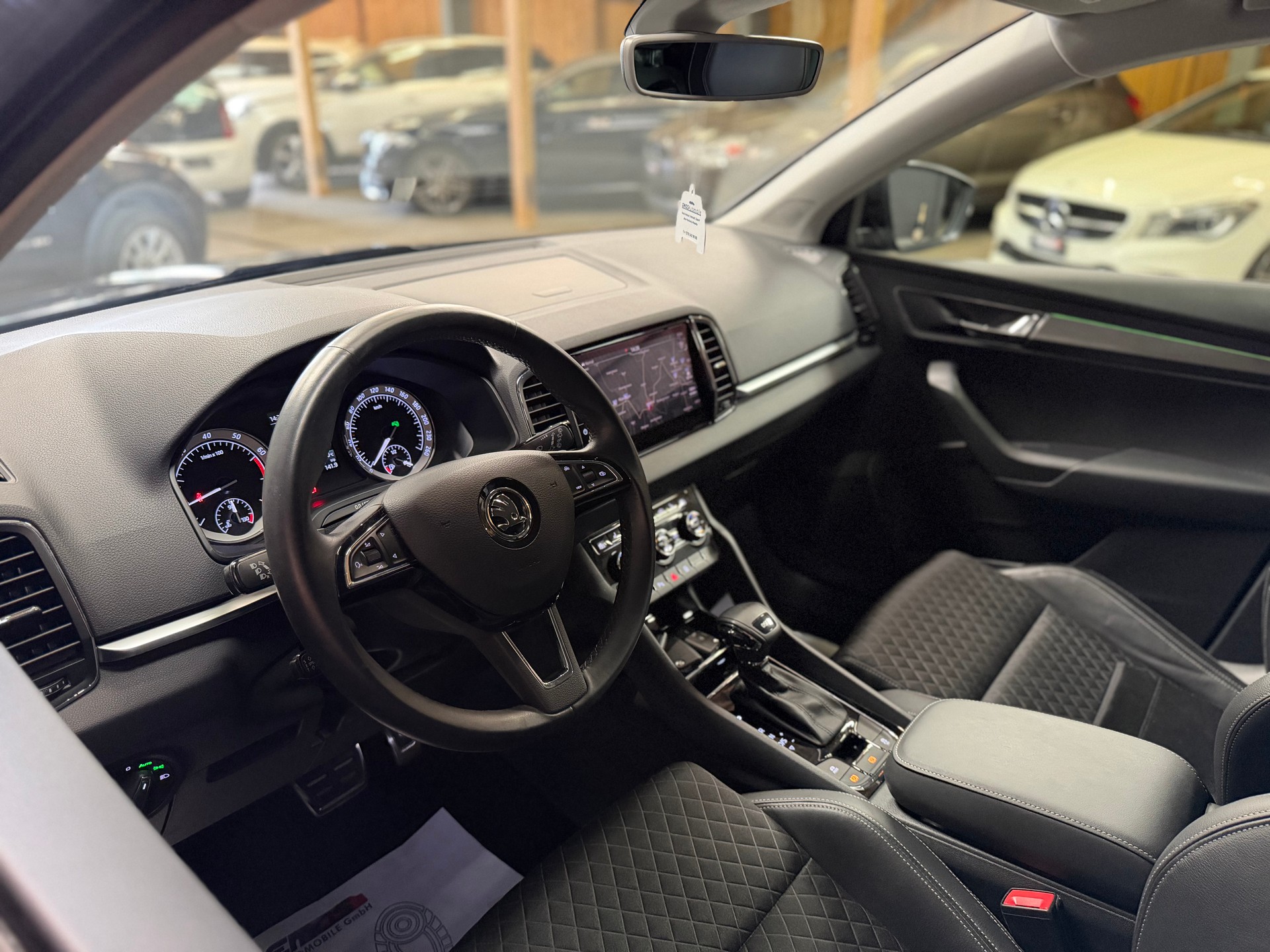 SKODA Karoq 1.5 TSI ACT SportLine DSG-image-8