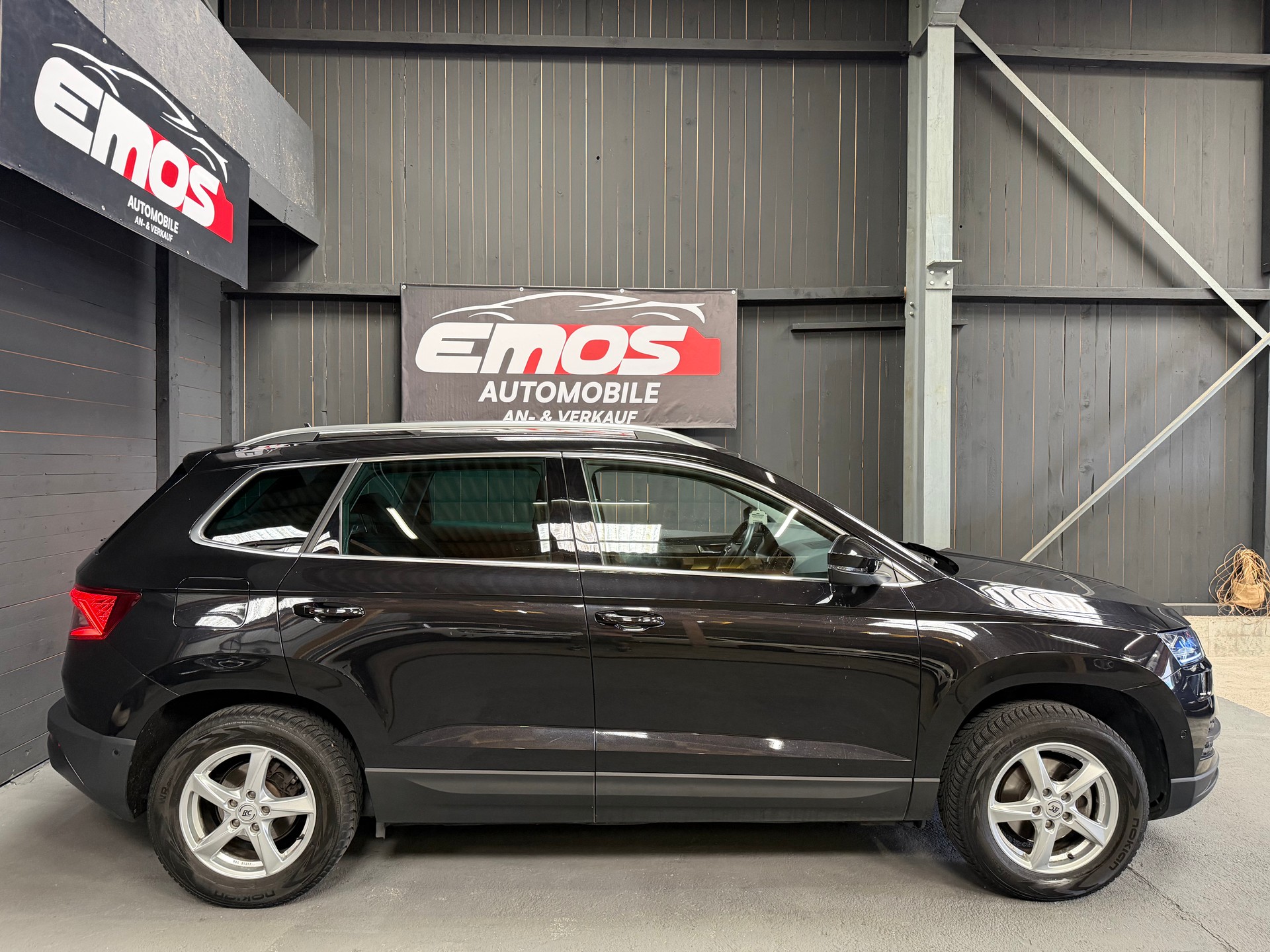 SKODA Karoq 1.5 TSI ACT SportLine DSG-image-3