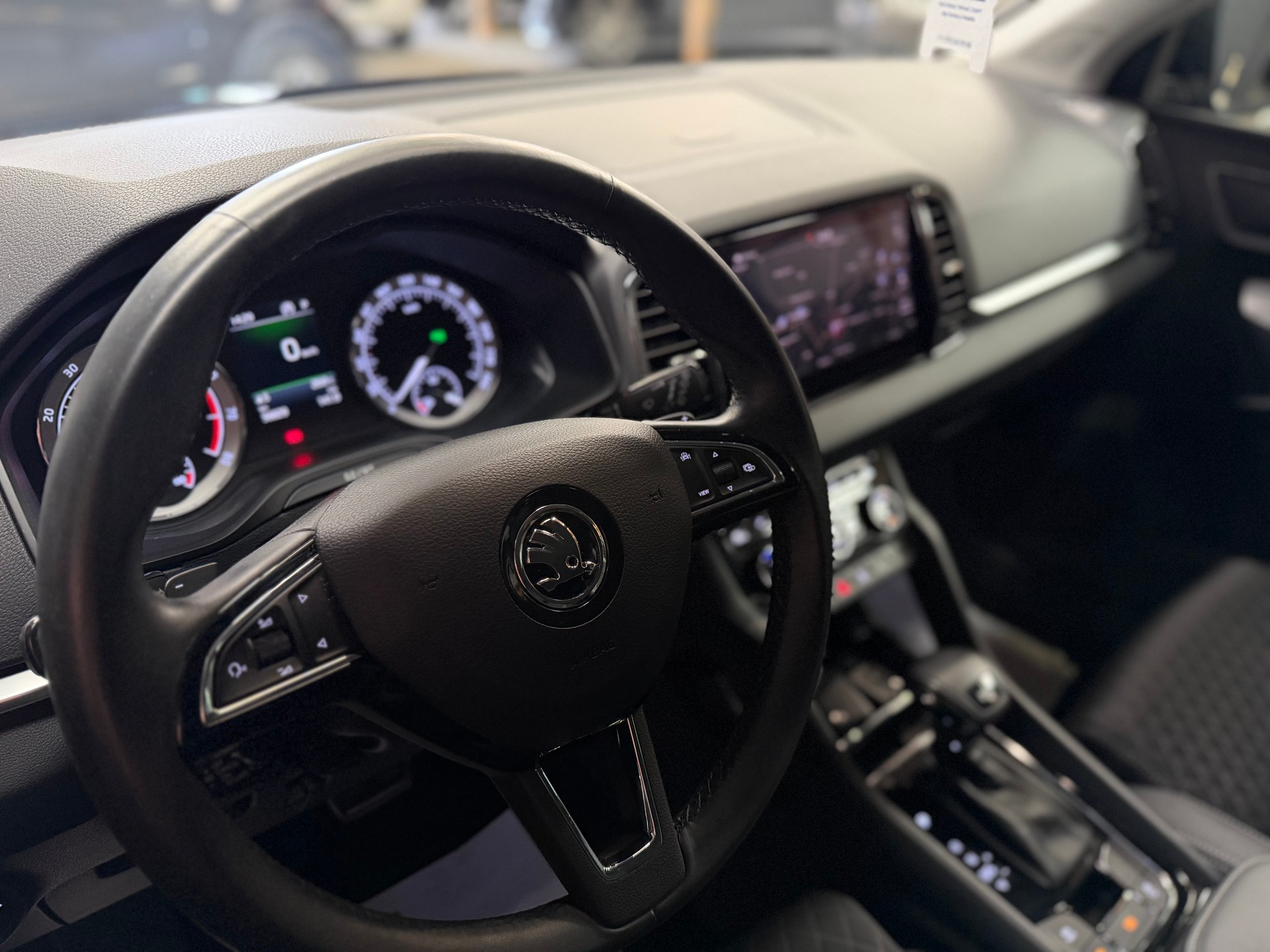 SKODA Karoq 1.5 TSI ACT SportLine DSG-image-13