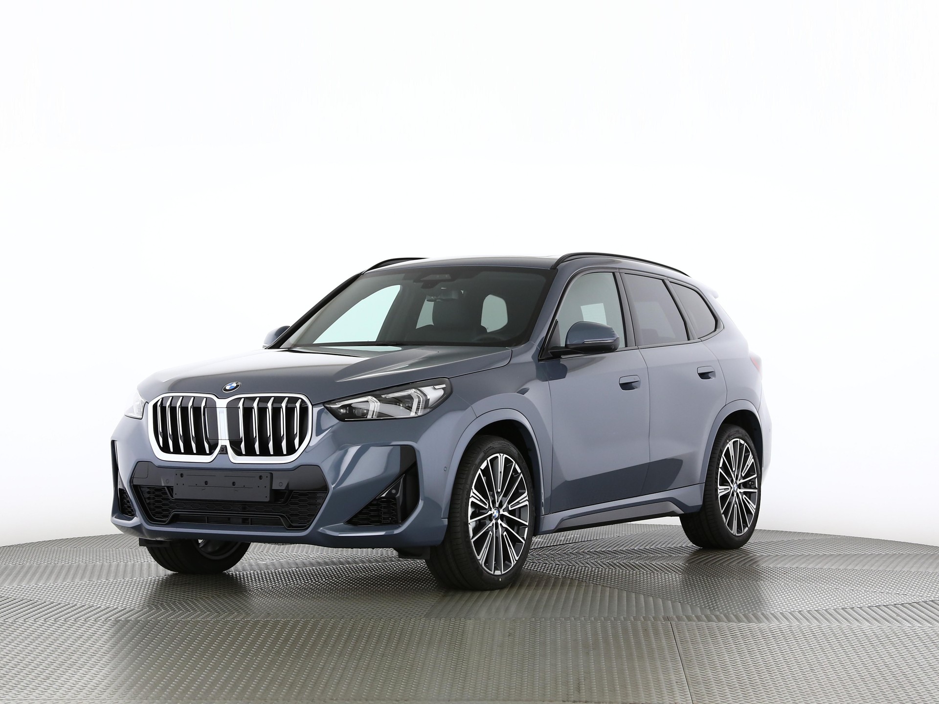 BMW X1 23i xDrive paddles-image-0
