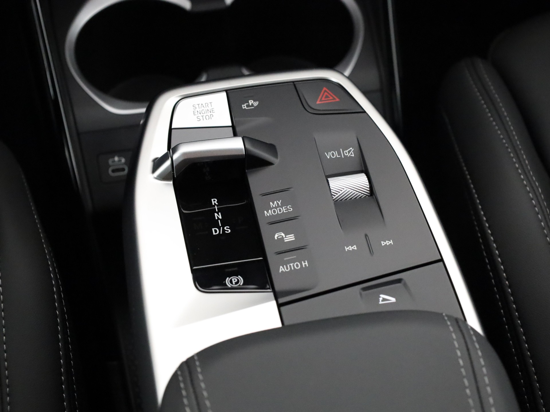 BMW X1 23i xDrive paddles-image-18