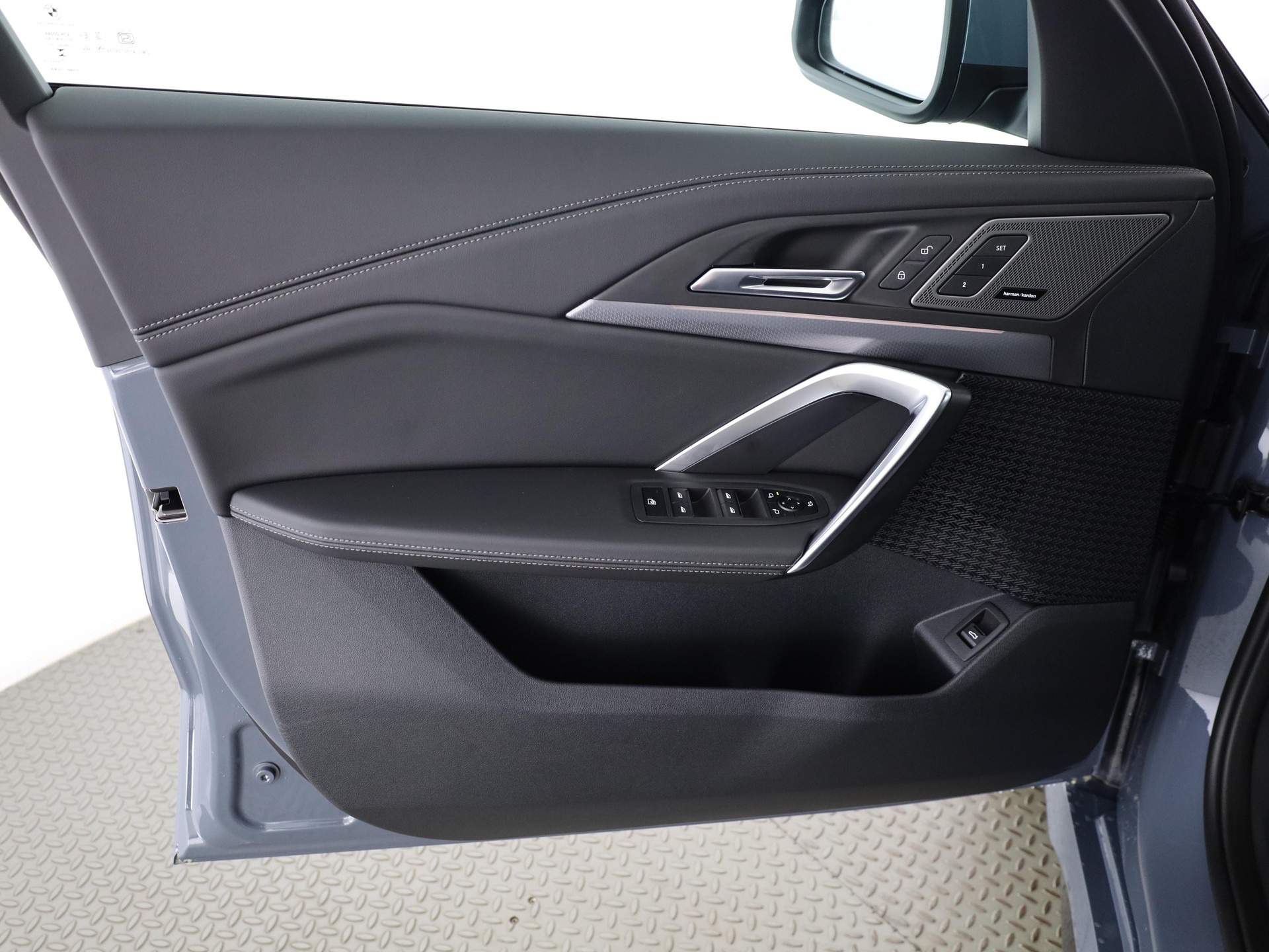 BMW X1 23i xDrive paddles-image-9