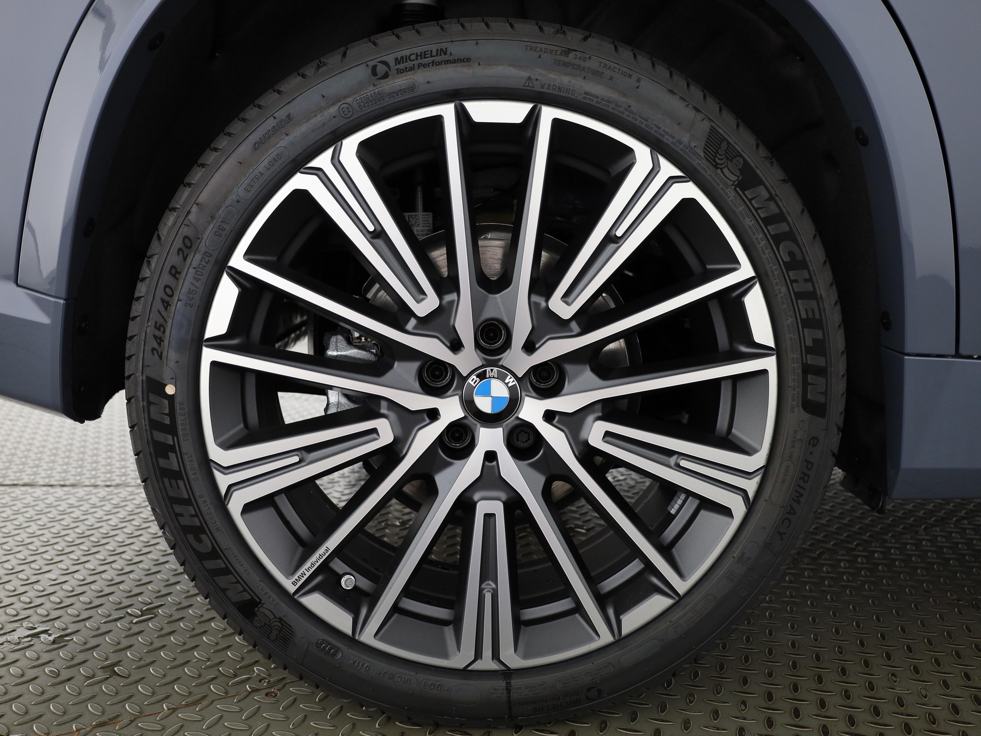 BMW X1 23i xDrive paddles-image-21