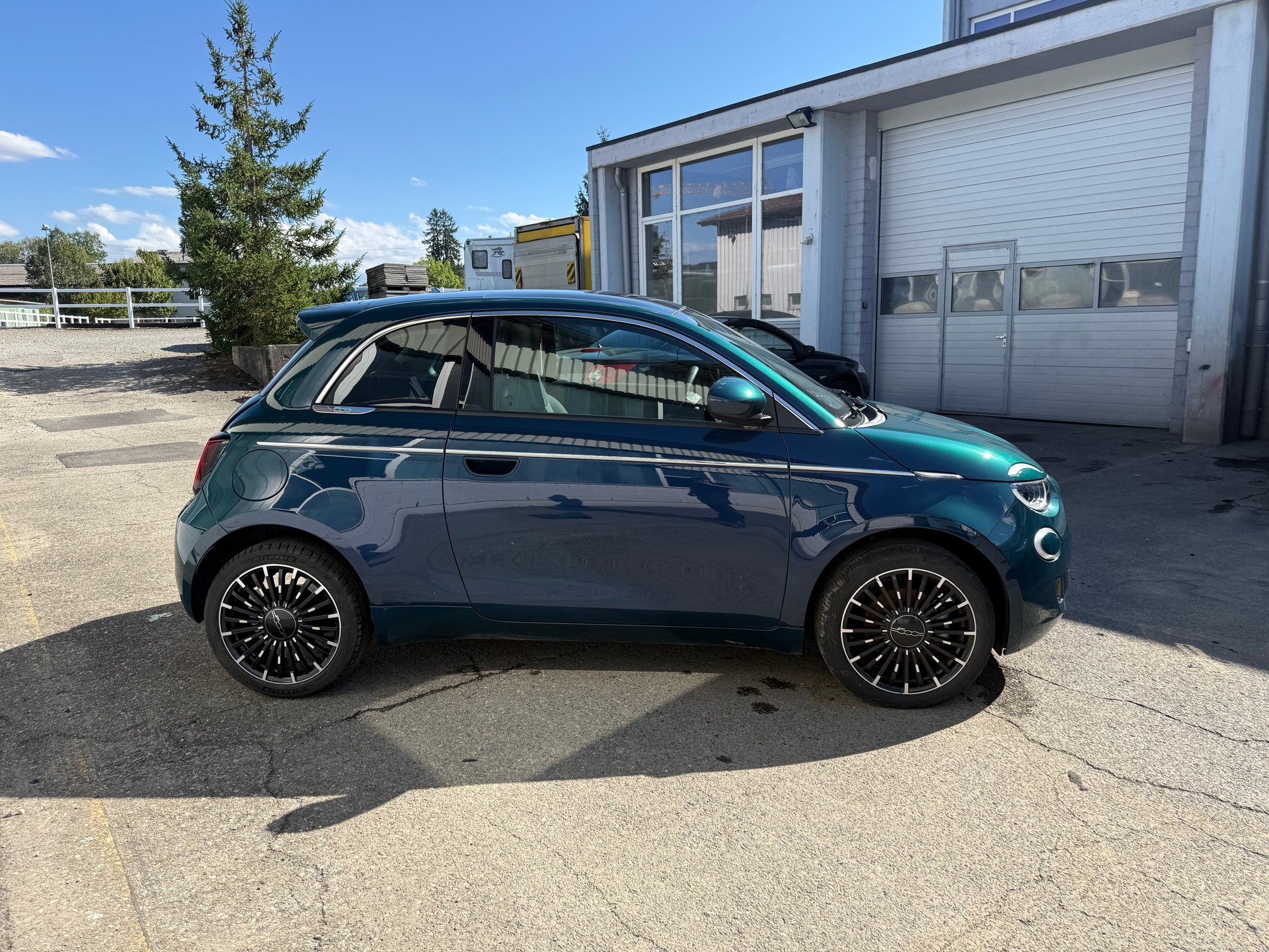 FIAT 500 electric 87 kW Icon-image-2