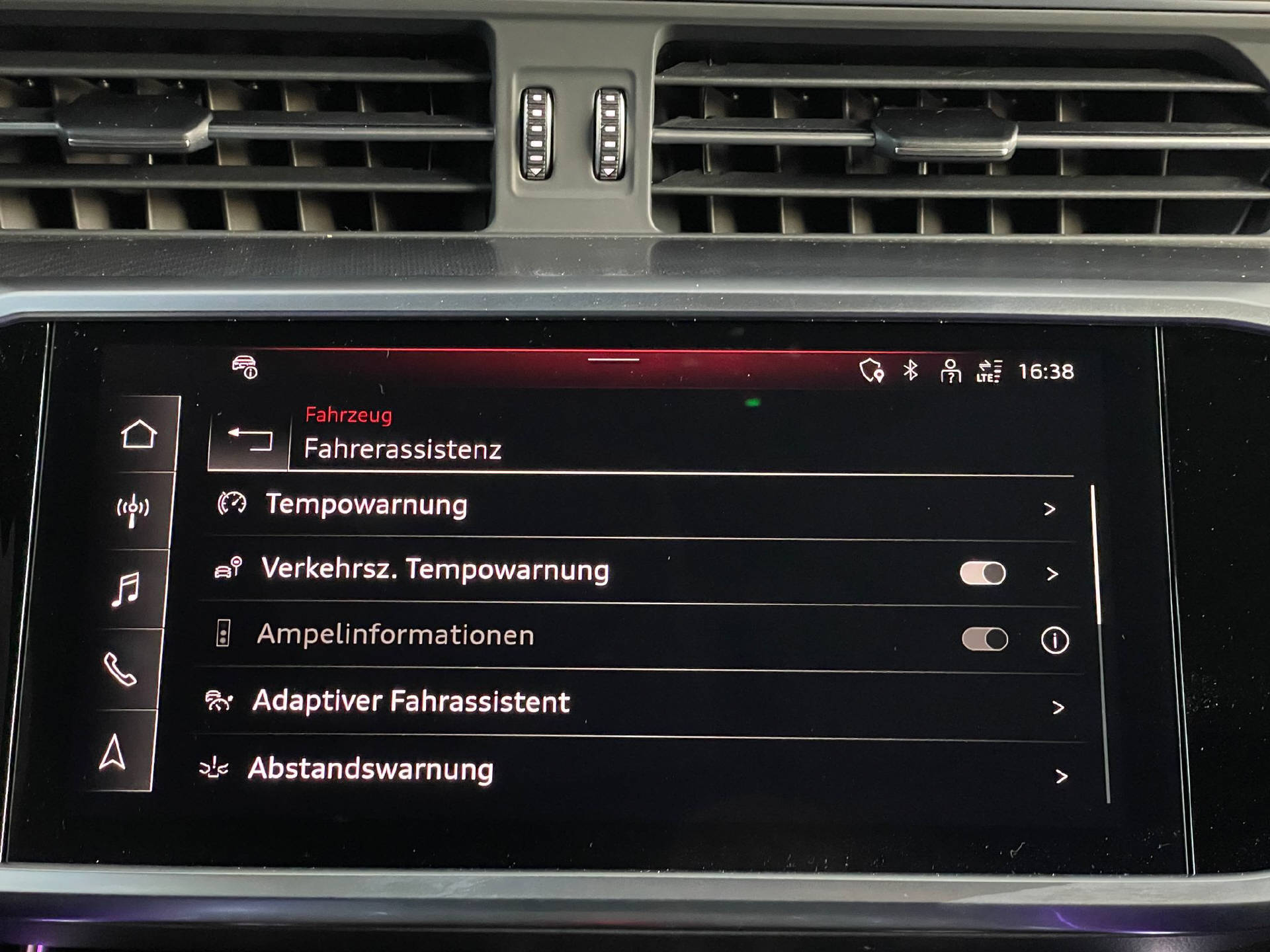 AUDI RS6 Avant 4.0 V8 TFSI performance quattro T-Tronic-image-12