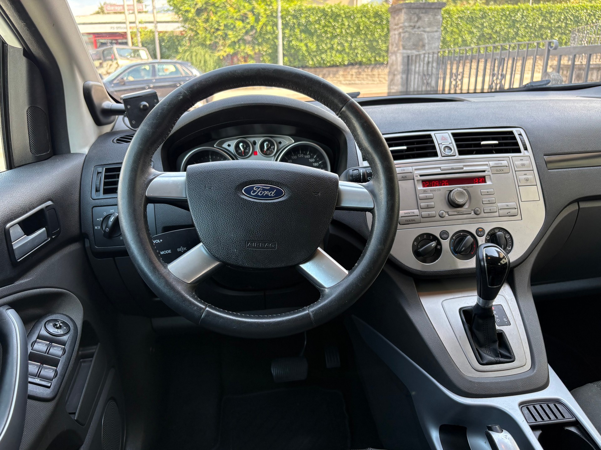 FORD Kuga 2.0 TDCi Carving 4WD PowerShift-image-13