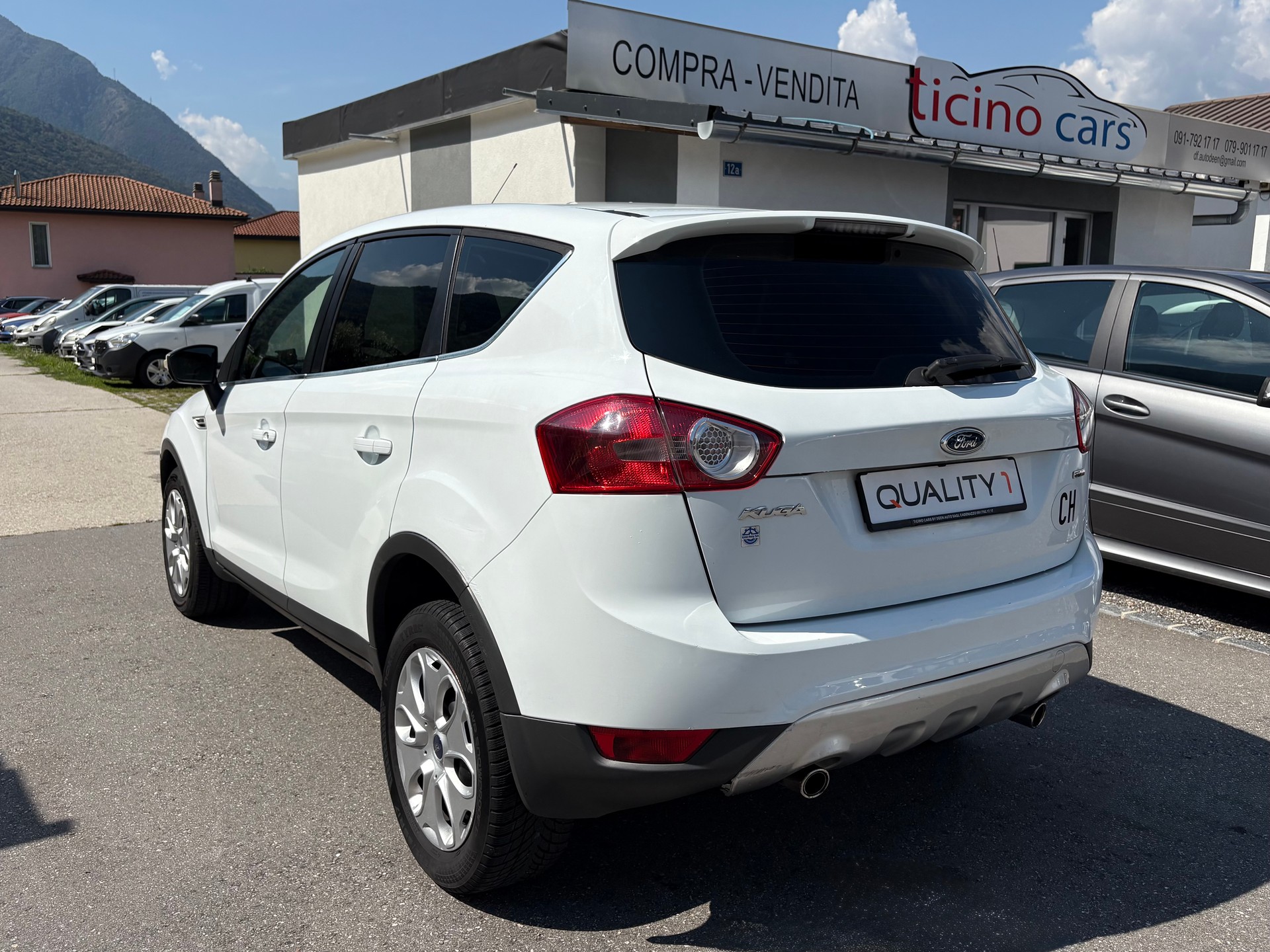 FORD Kuga 2.0 TDCi Carving 4WD PowerShift-image-2