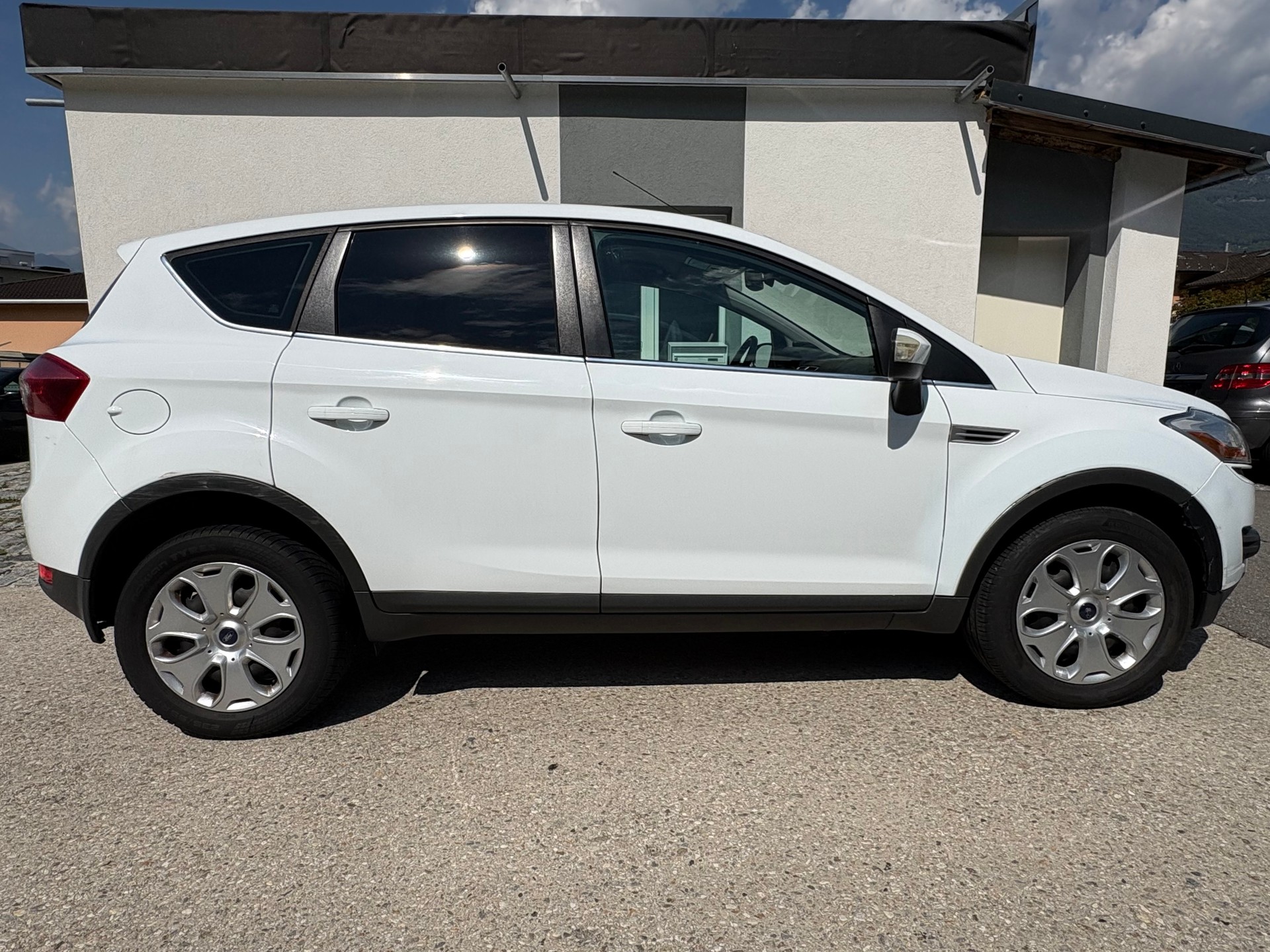 FORD Kuga 2.0 TDCi Carving 4WD PowerShift-image-5