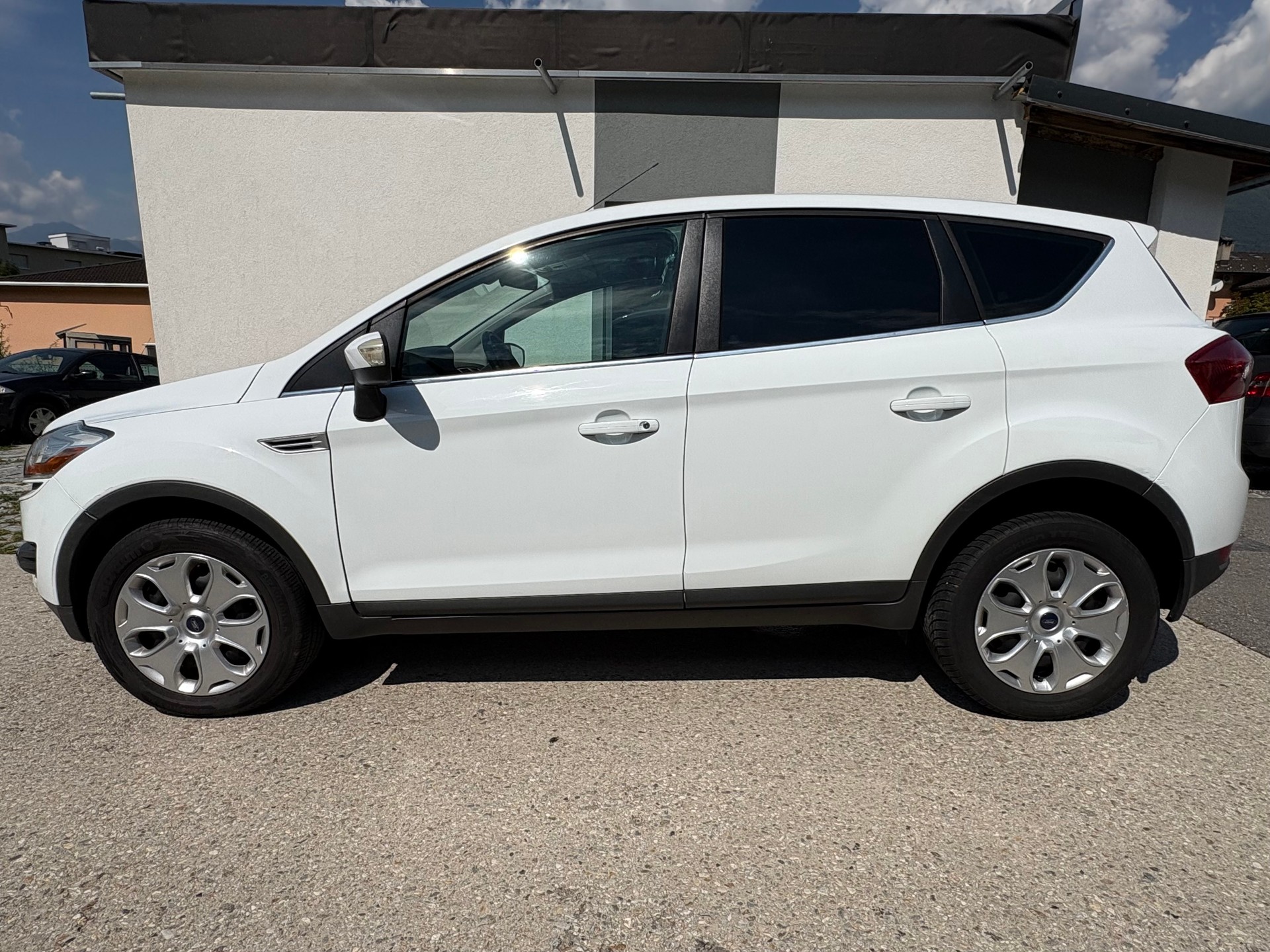 FORD Kuga 2.0 TDCi Carving 4WD PowerShift-image-4