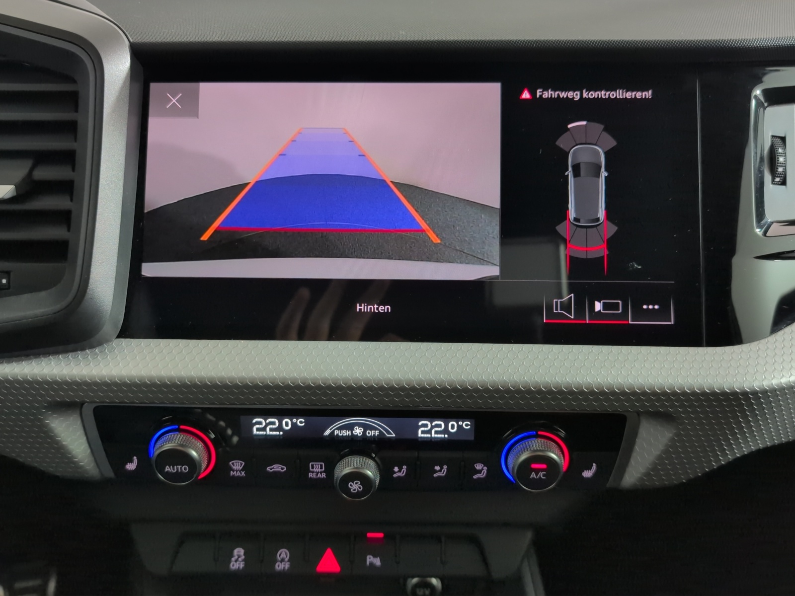 AUDI A1 Sportback 30 TFSI Attraction-image-12