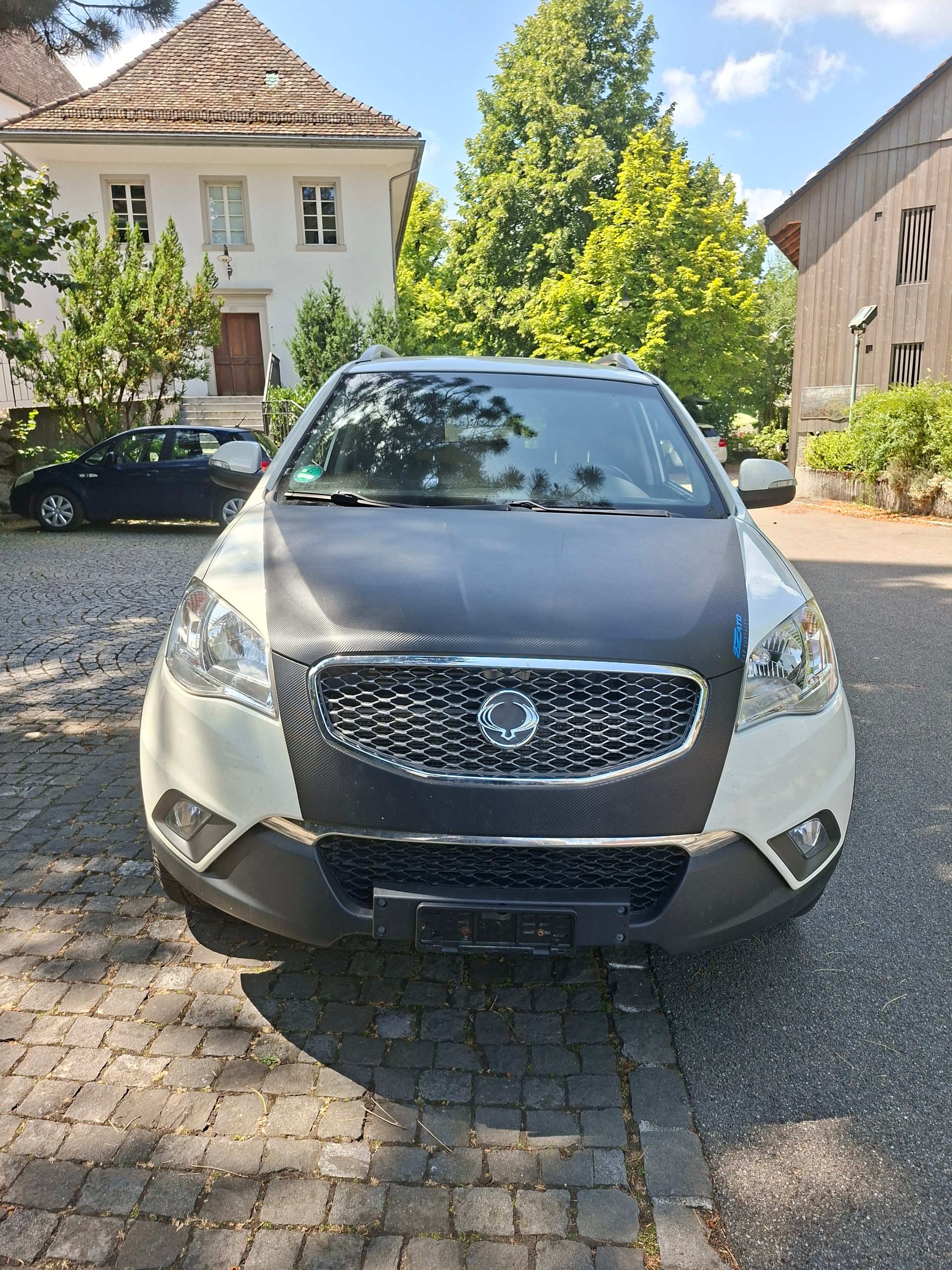 KGM-SsangYong Korando 2.0 e-XDI White Edition 4WD Automatic-image-5