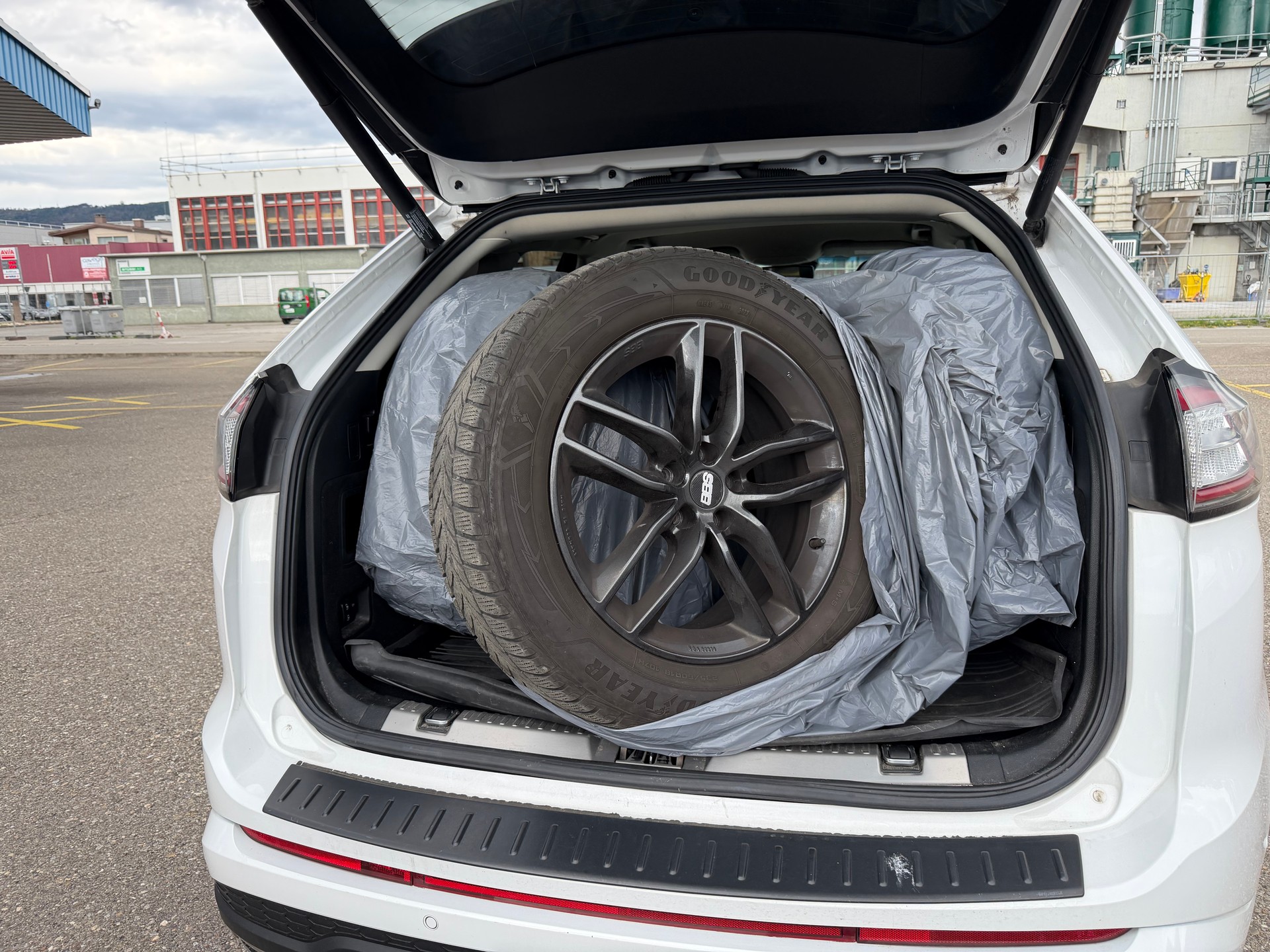 FORD Edge 2.0 TDCi ST-Line 4WD PowerShift-image-9