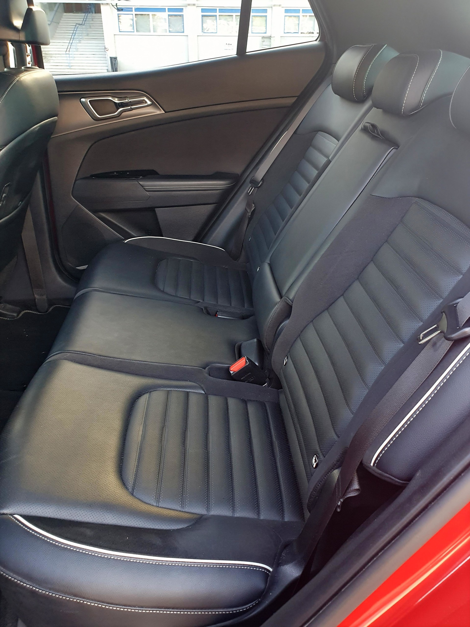 KIA 1.6 T-GDi PHEV GT-Line-image-5