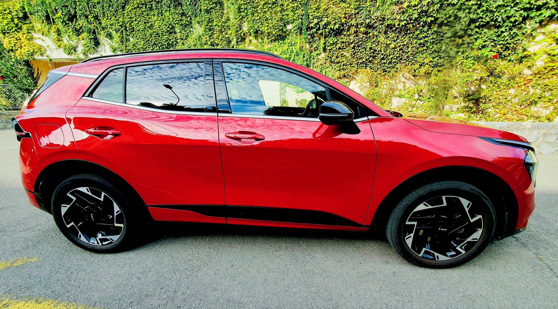 KIA 1.6 T-GDi PHEV GT-Line-image-1