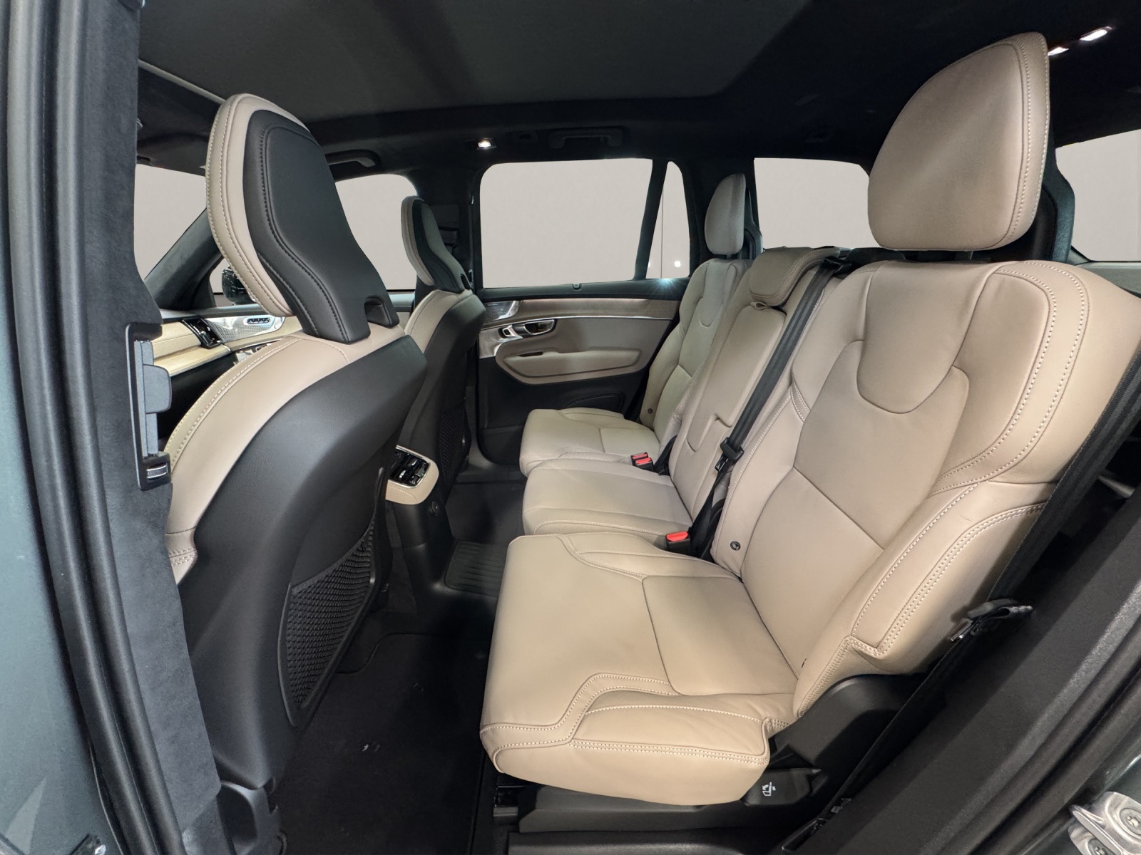 VOLVO XC90 2.0 T8 TE XCLUSIVE Edition Dark eAWD-image-12