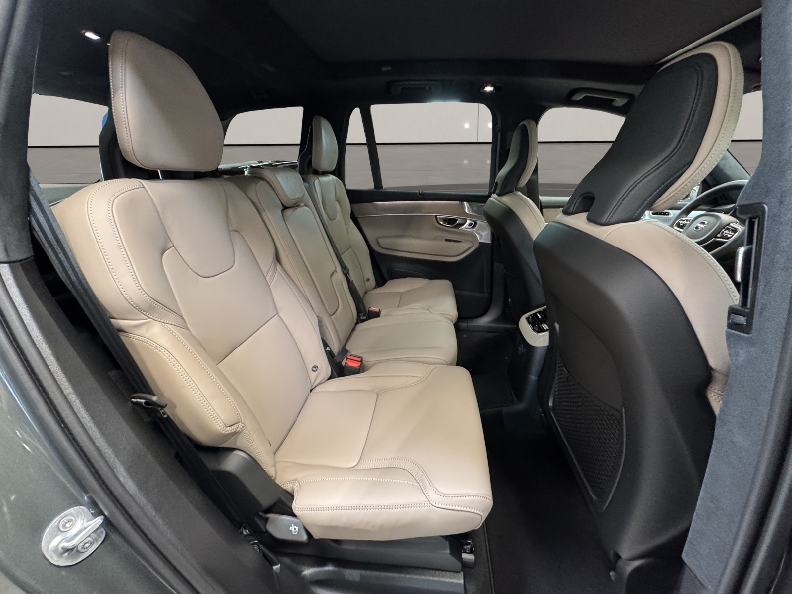 VOLVO XC90 2.0 T8 TE XCLUSIVE Edition Dark eAWD-image-13