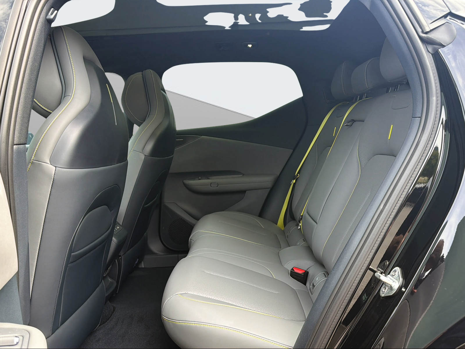 LYNK & CO 02 More-image-12