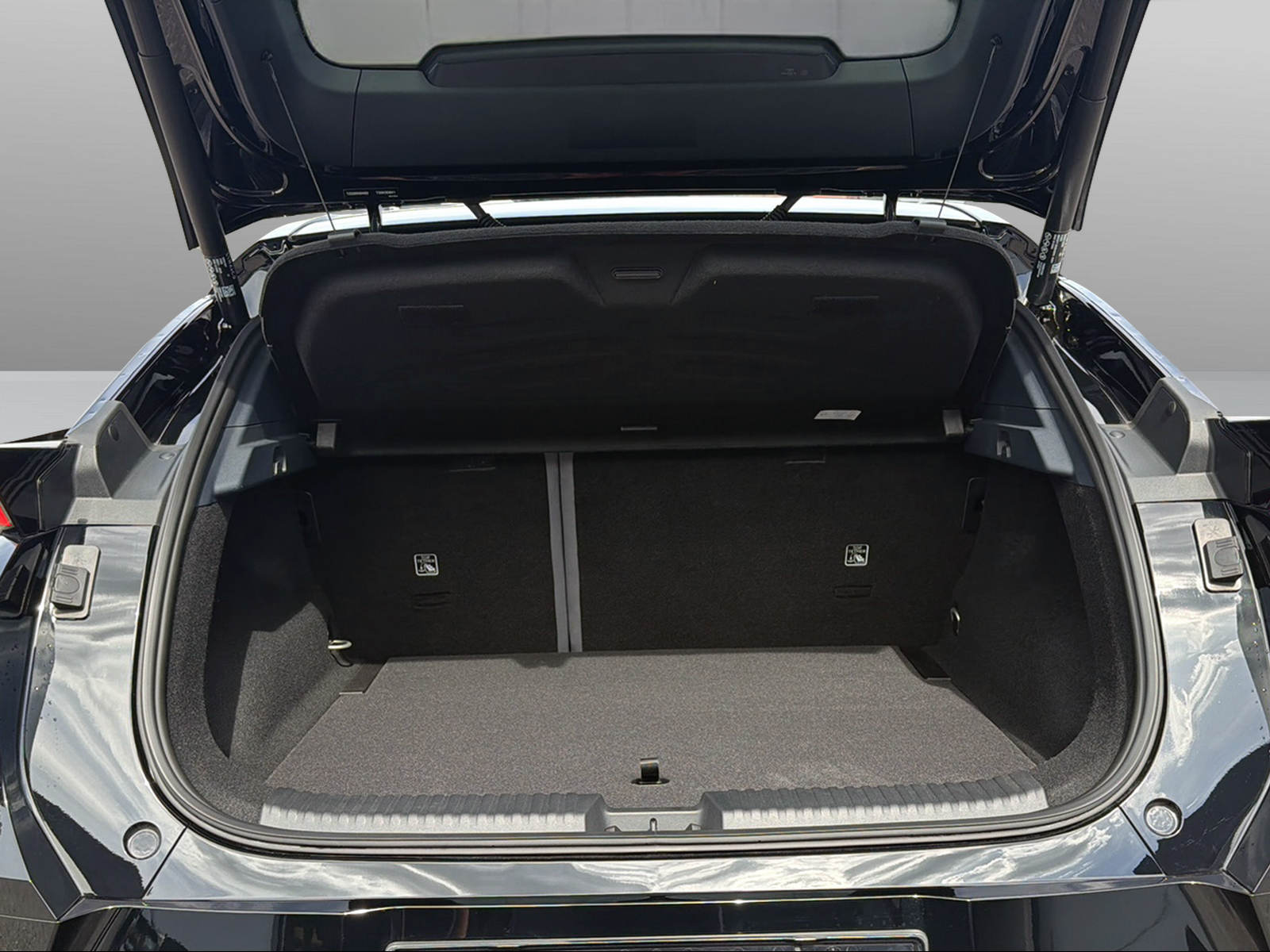 LYNK & CO 02 More-image-10