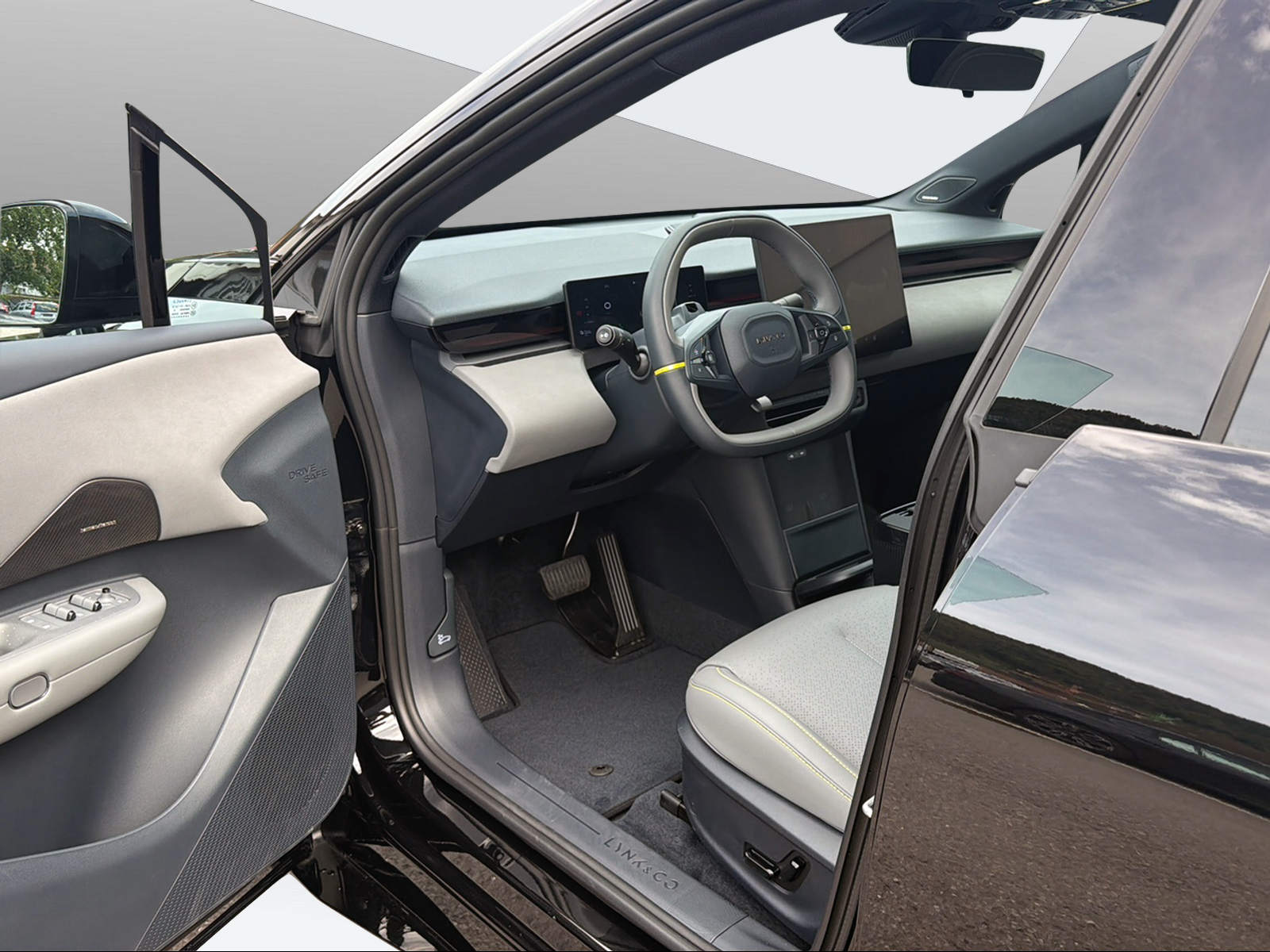 LYNK & CO 02 More-image-11