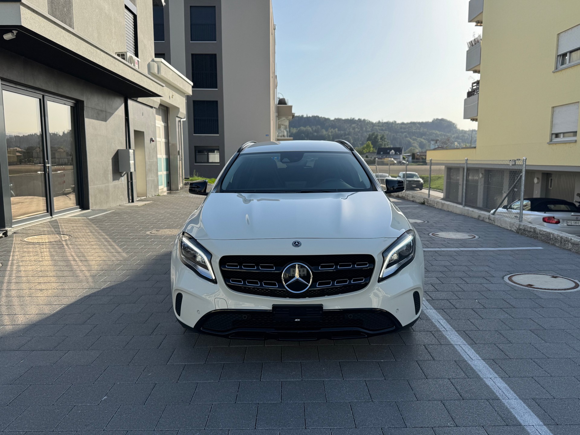 MERCEDES-BENZ GLA 200 Night Star 7G-DCT-image-8