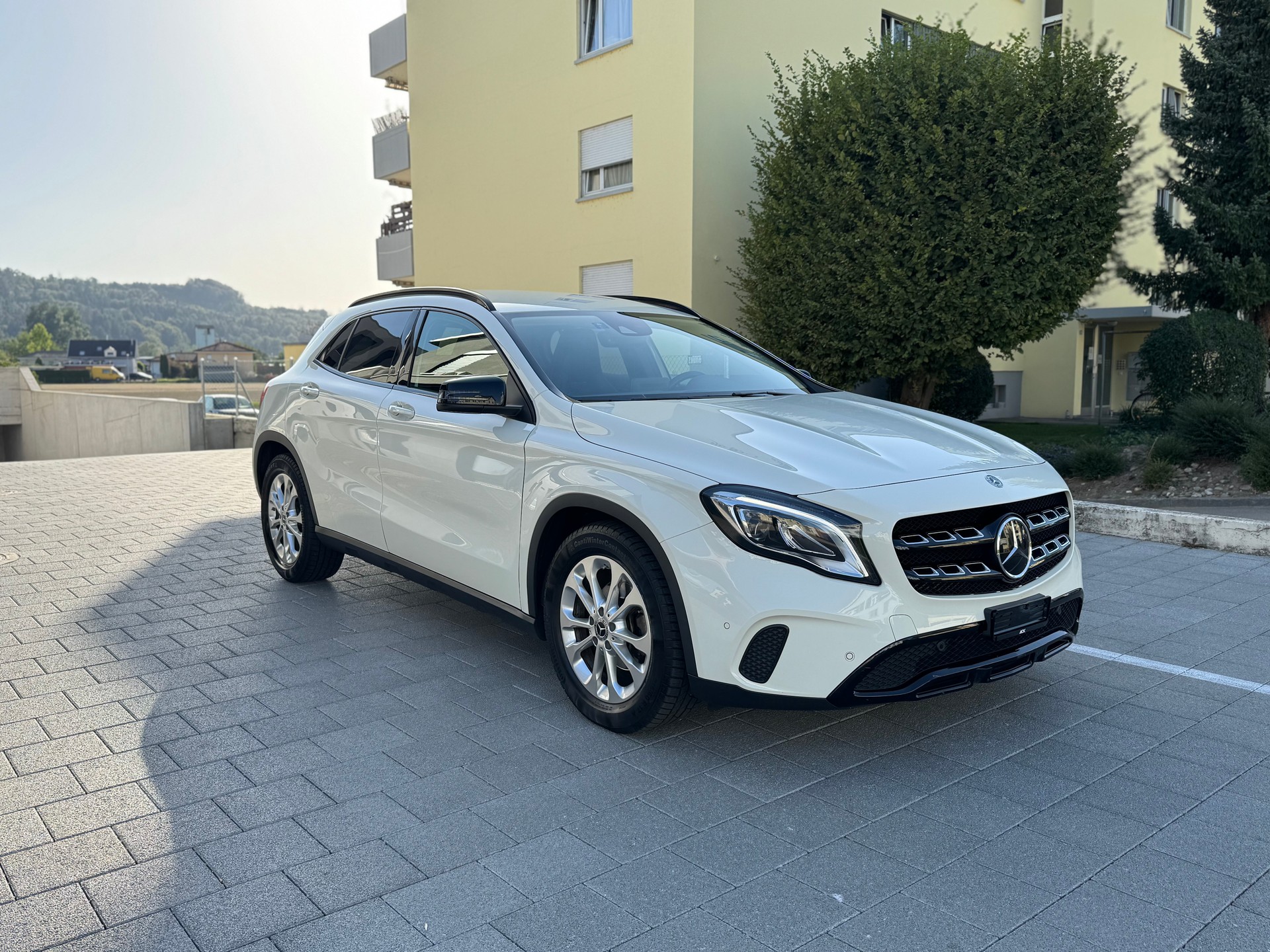 MERCEDES-BENZ GLA 200 Night Star 7G-DCT-image-7