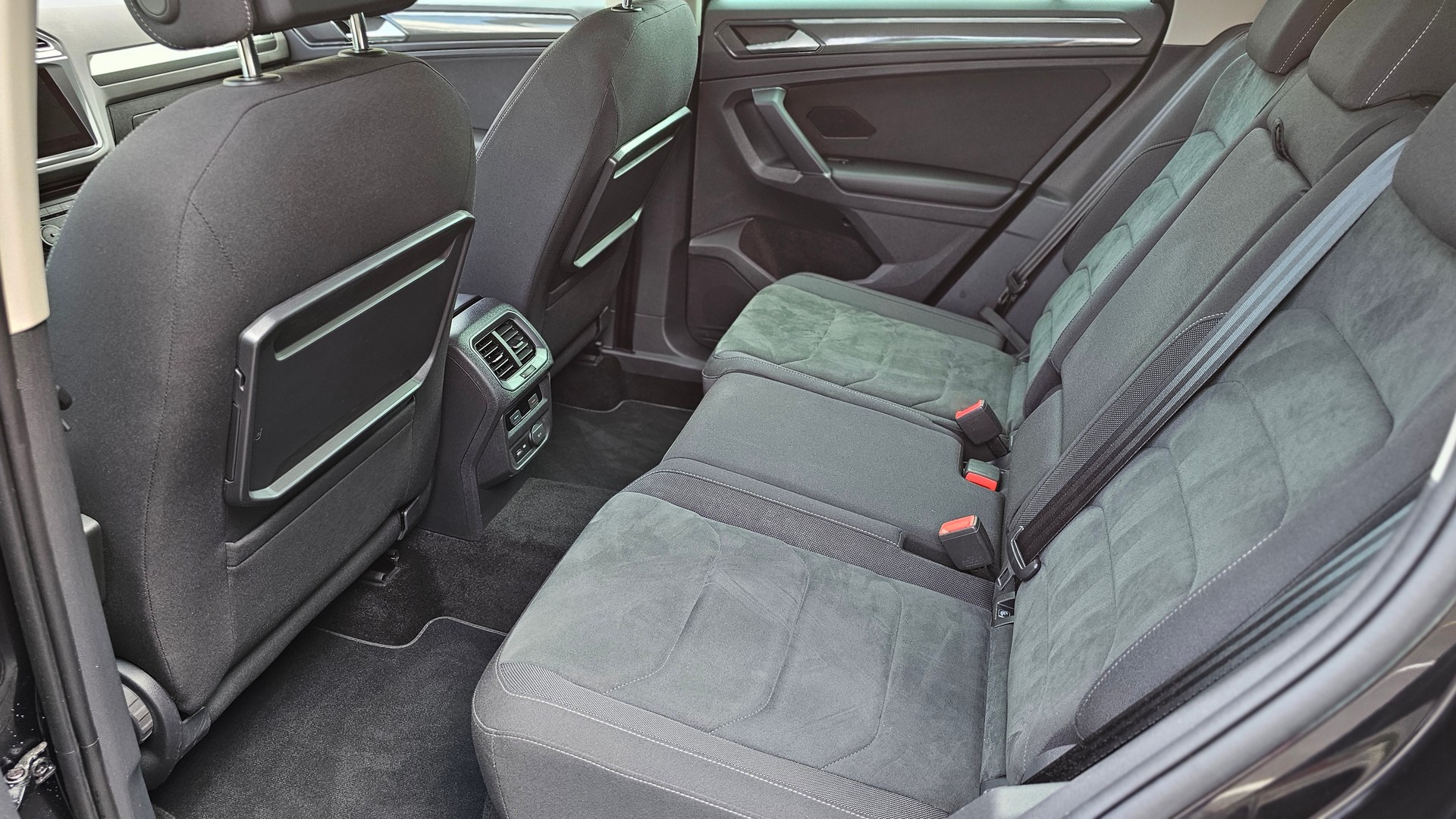 VW Tiguan 2.0TSI Highline 4Motion DSG-image-10