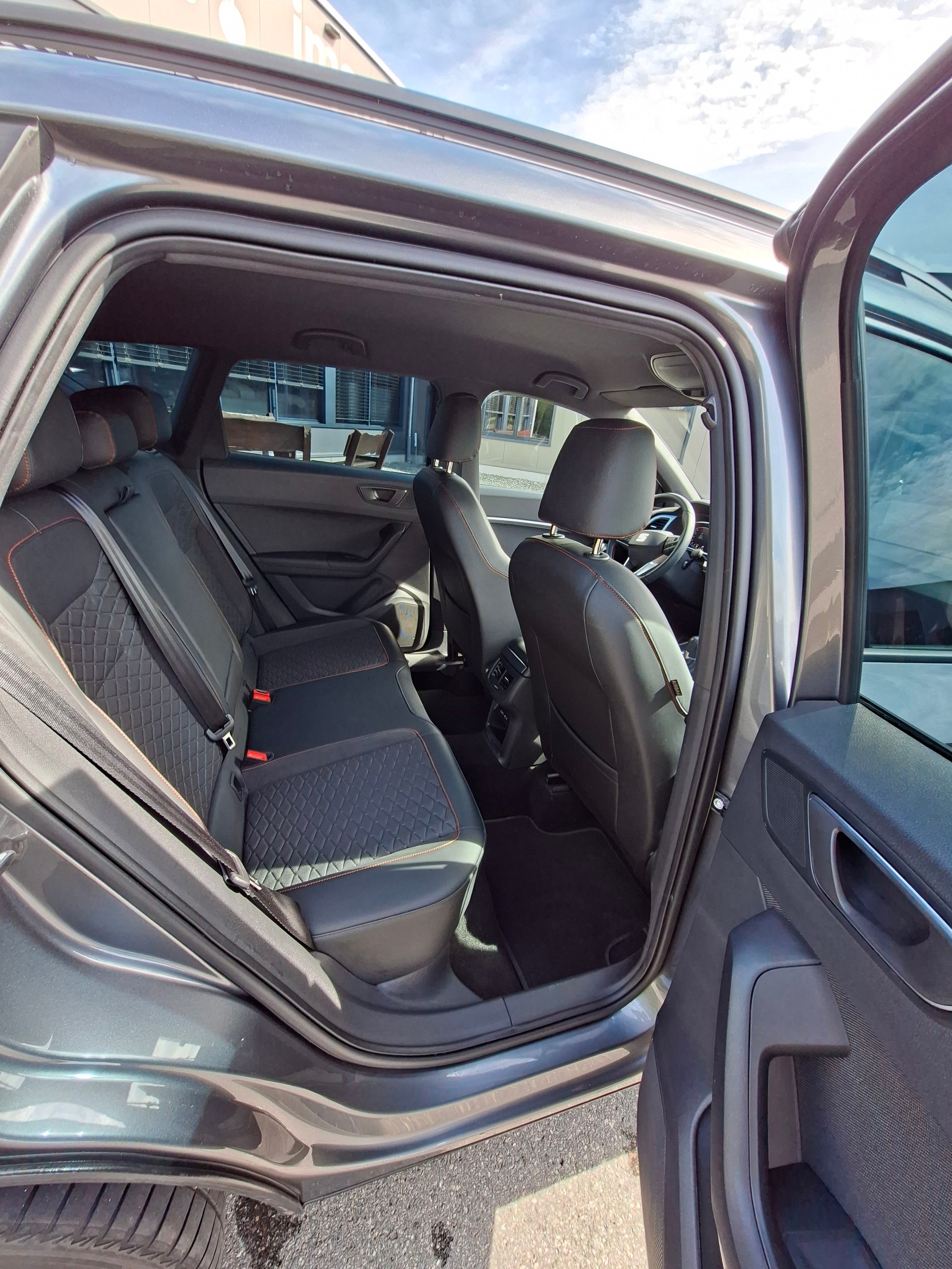 SEAT Ateca 2.0 TSI FR 4Drive DSG-image-14