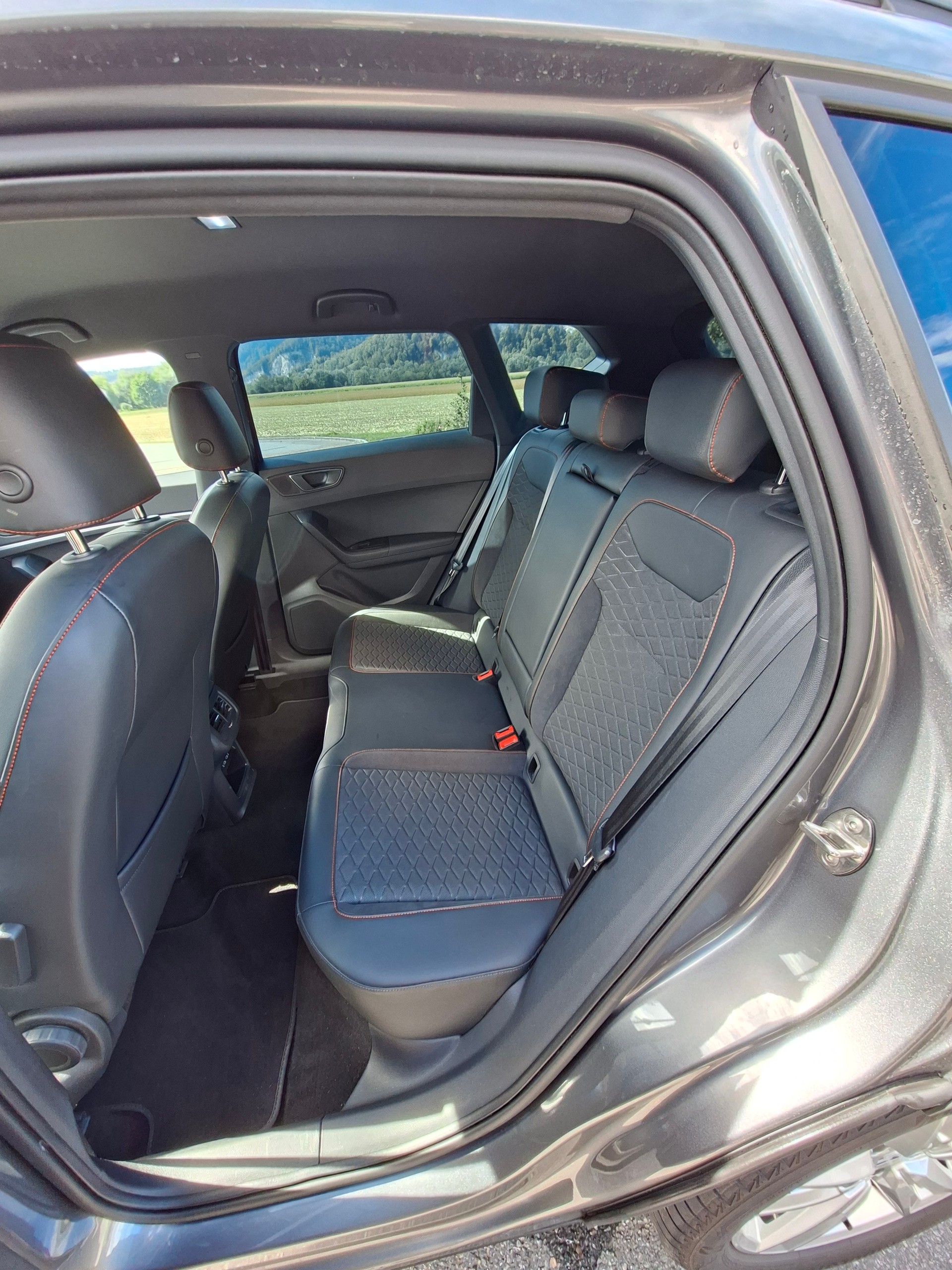 SEAT Ateca 2.0 TSI FR 4Drive DSG-image-13