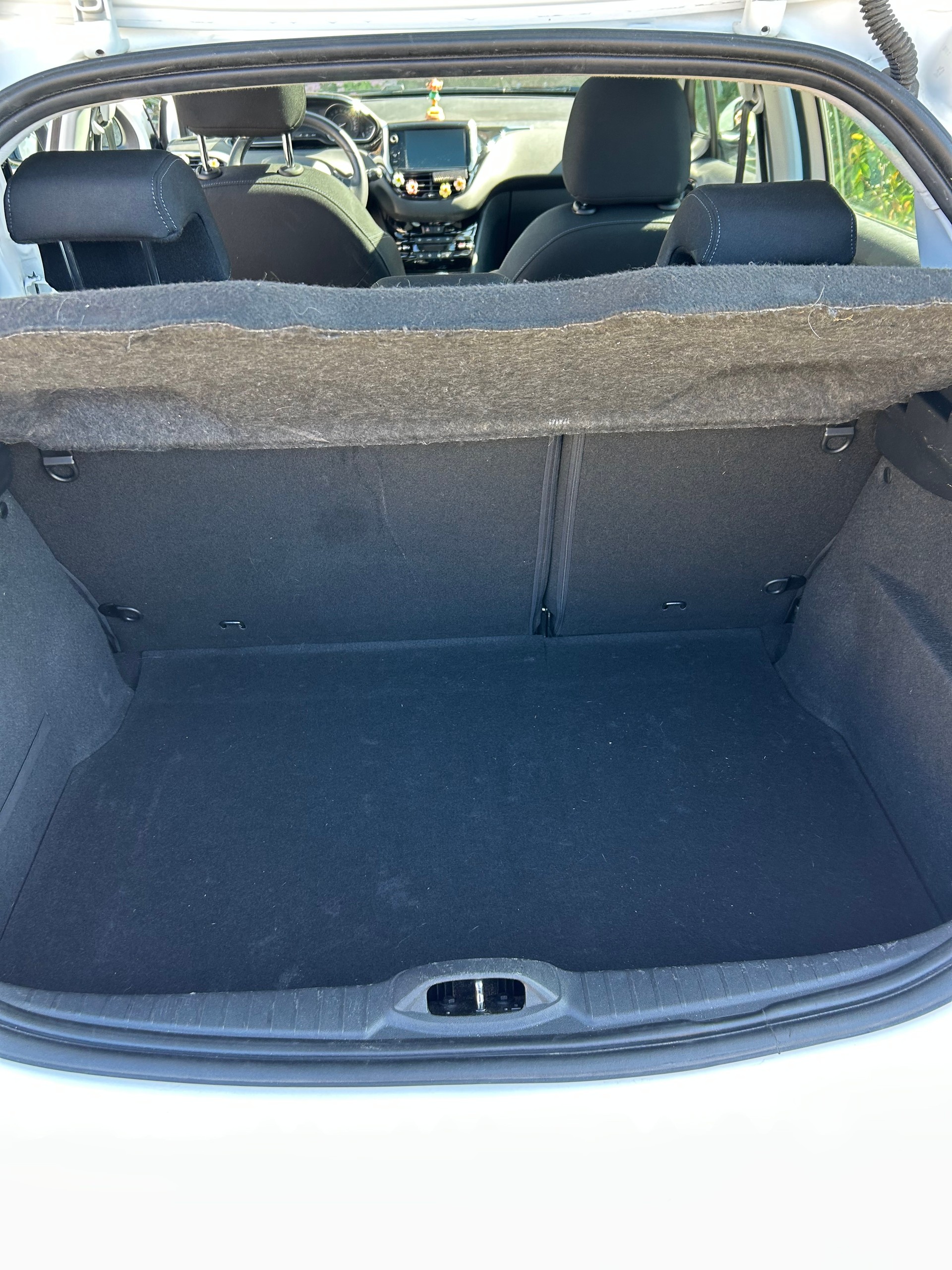 PEUGEOT 1.6 VTi Allure-image-5