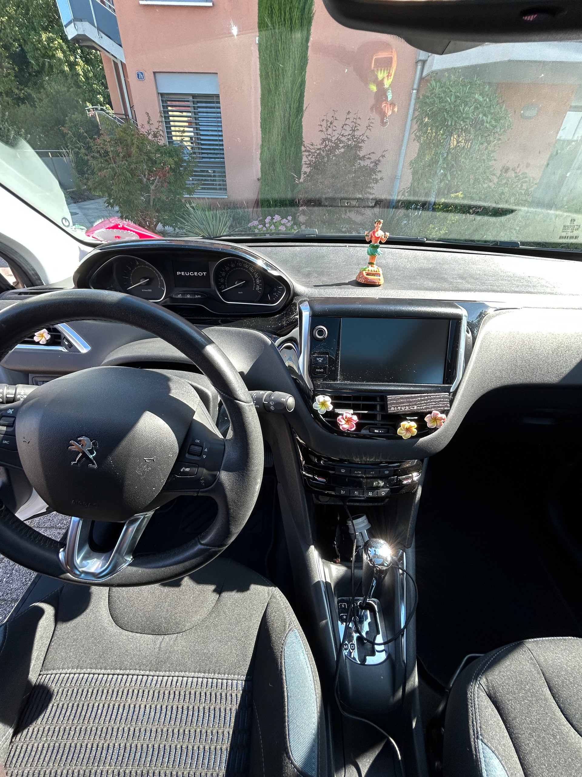 PEUGEOT 1.6 VTi Allure-image-3