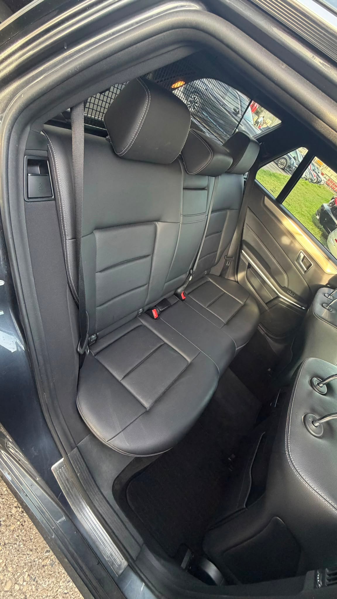 MERCEDES-BENZ E 200 BlueTEC Avantgarde 7G-Tronic-image-7