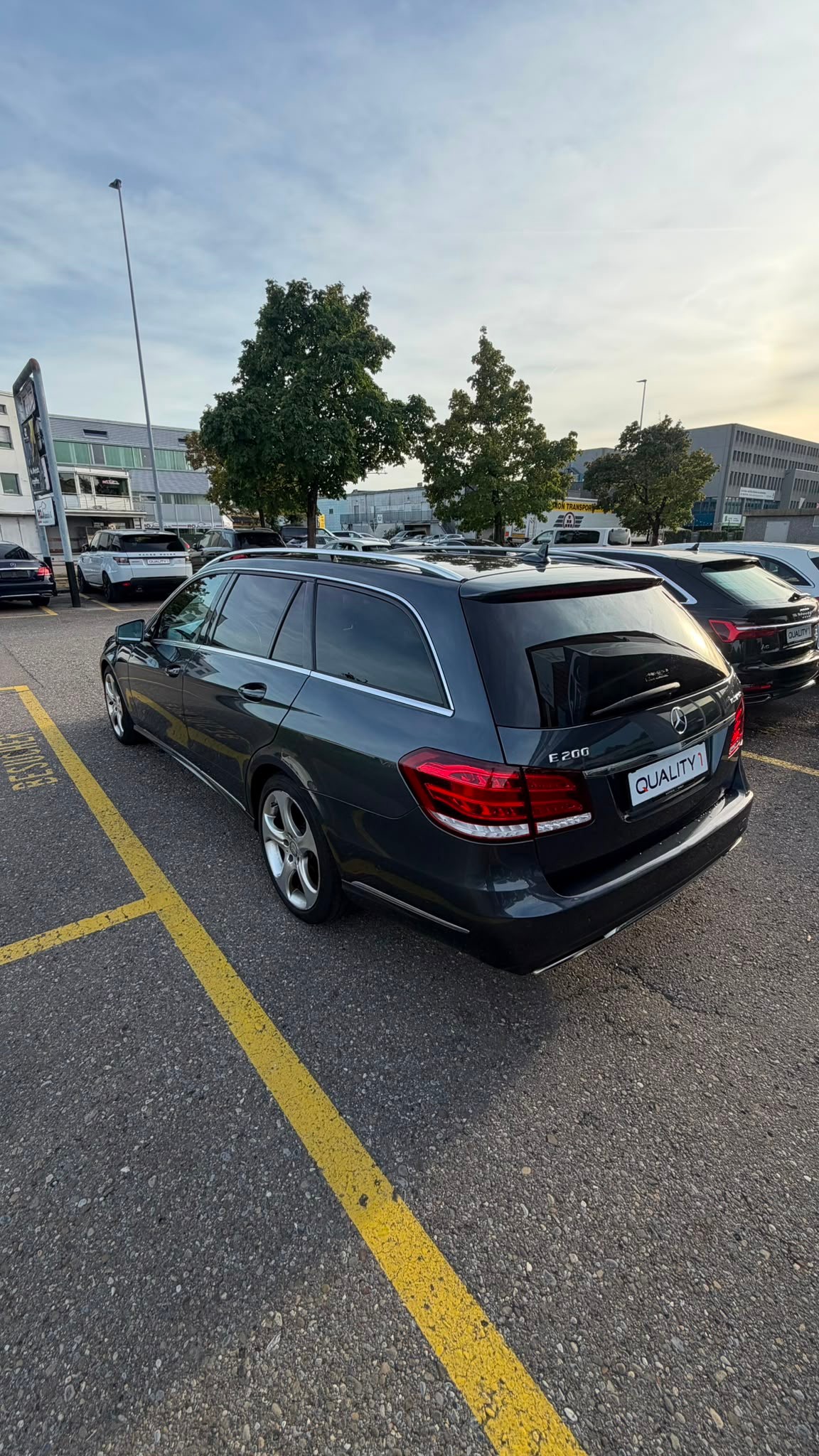 MERCEDES-BENZ E 200 BlueTEC Avantgarde 7G-Tronic-image-4
