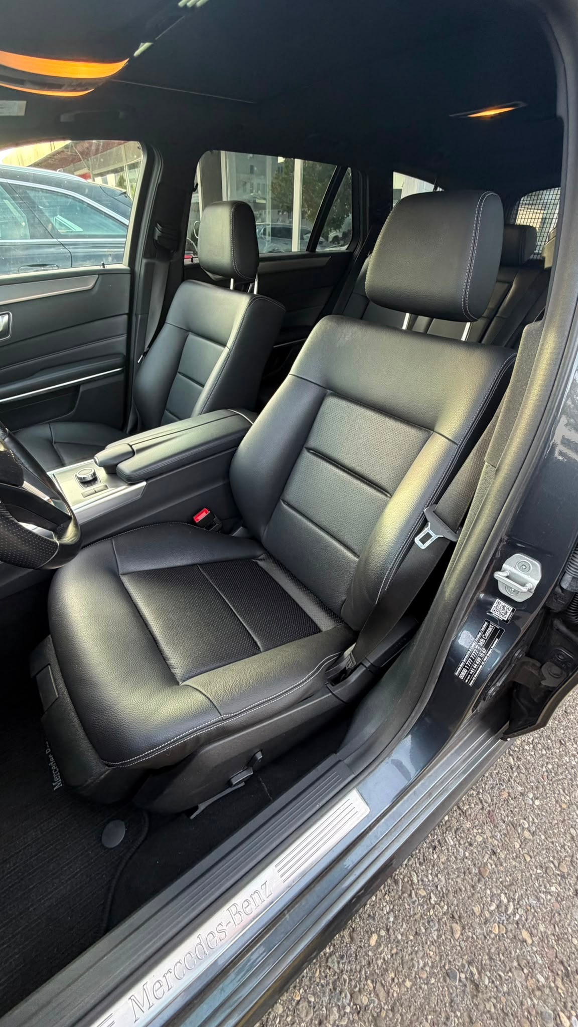 MERCEDES-BENZ E 200 BlueTEC Avantgarde 7G-Tronic-image-12