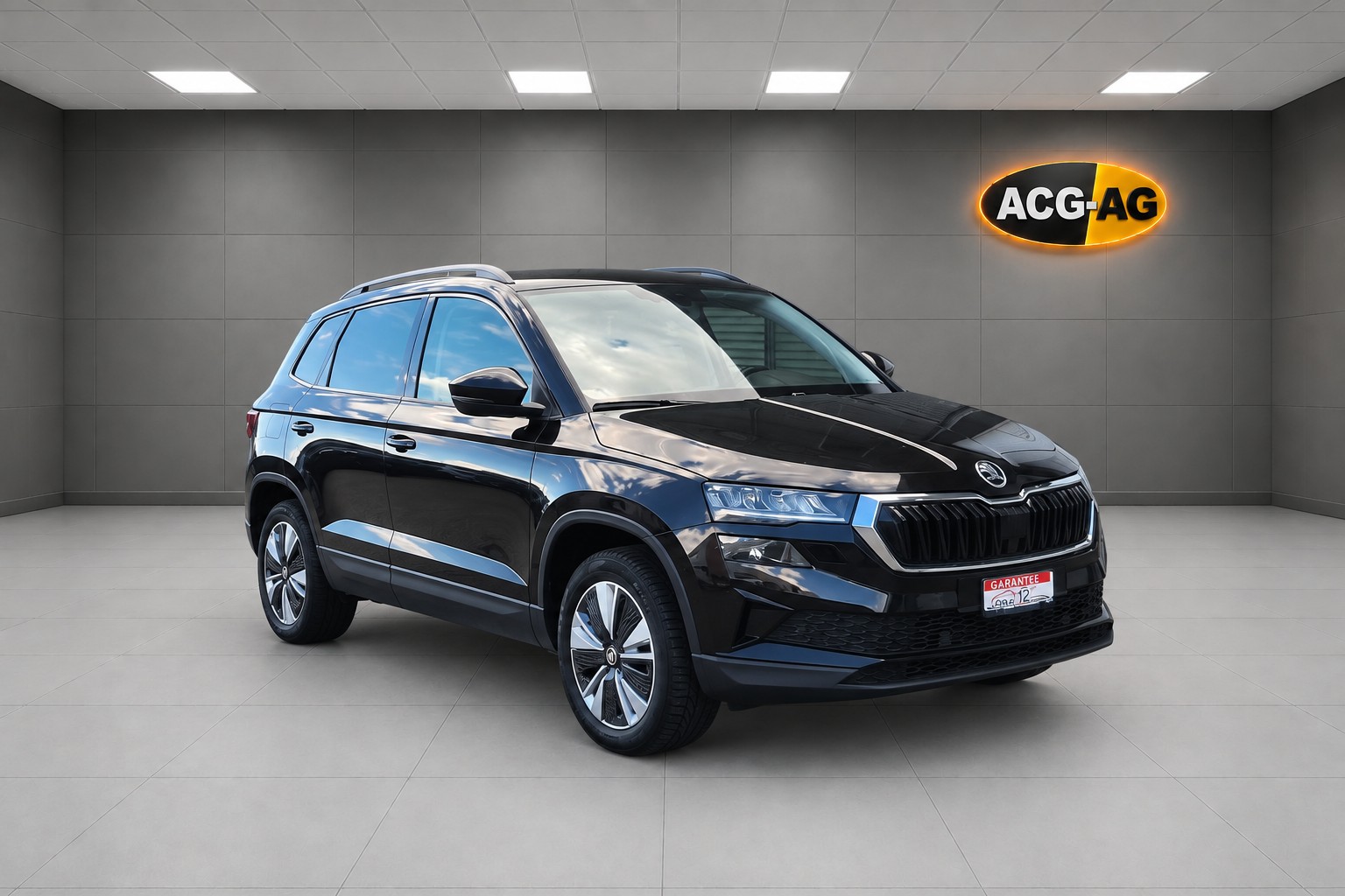 SKODA Karoq 2.0 TDI CR Ambition 4x4 DSG ** Gr-Navi ** RF-Kamera ** Anh-Kupplung ** Lenkradheizung ** Neues Modell 2022 **-image-0
