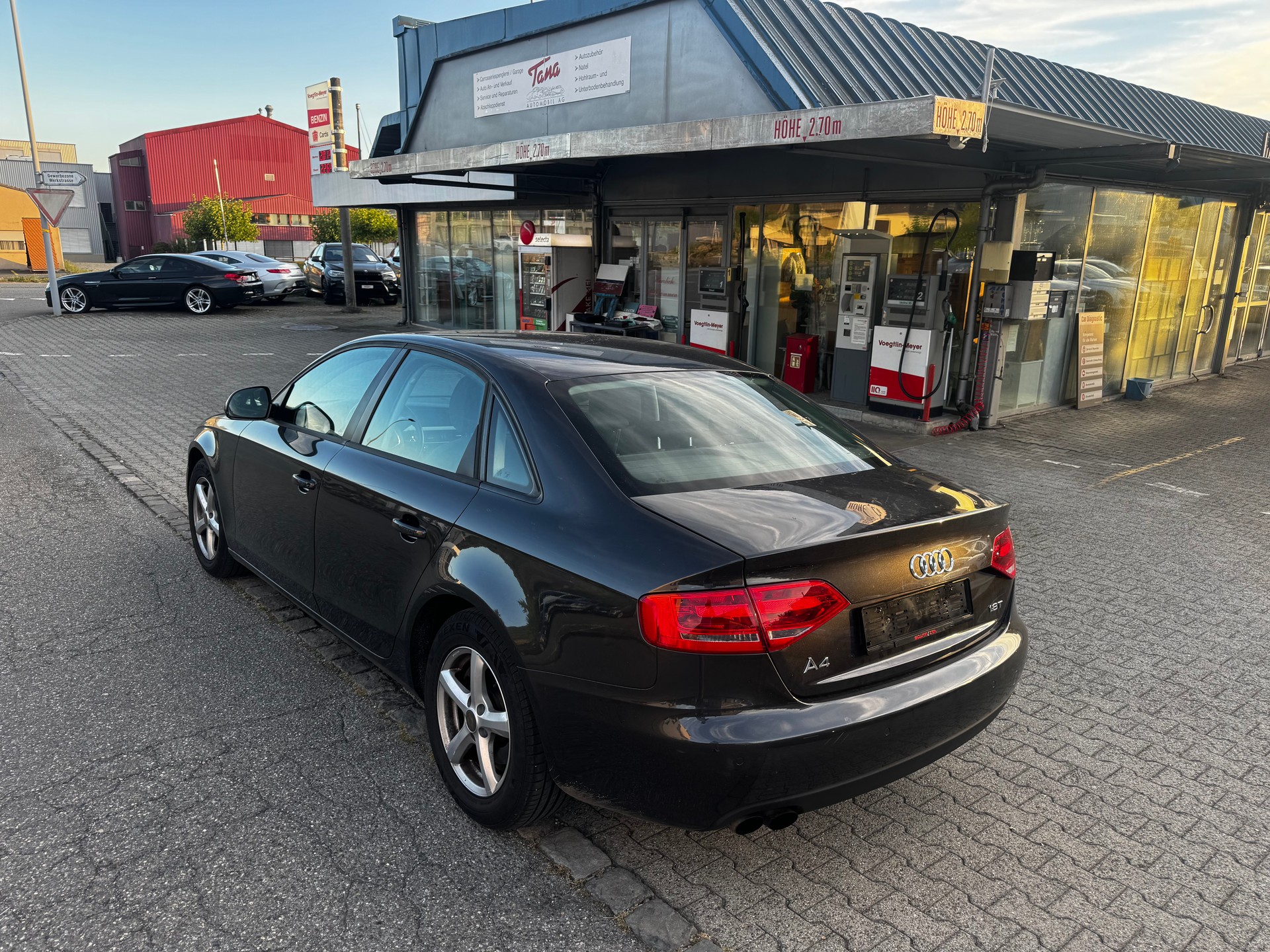 AUDI A4 Limousine 1.8 TFSI-image-2