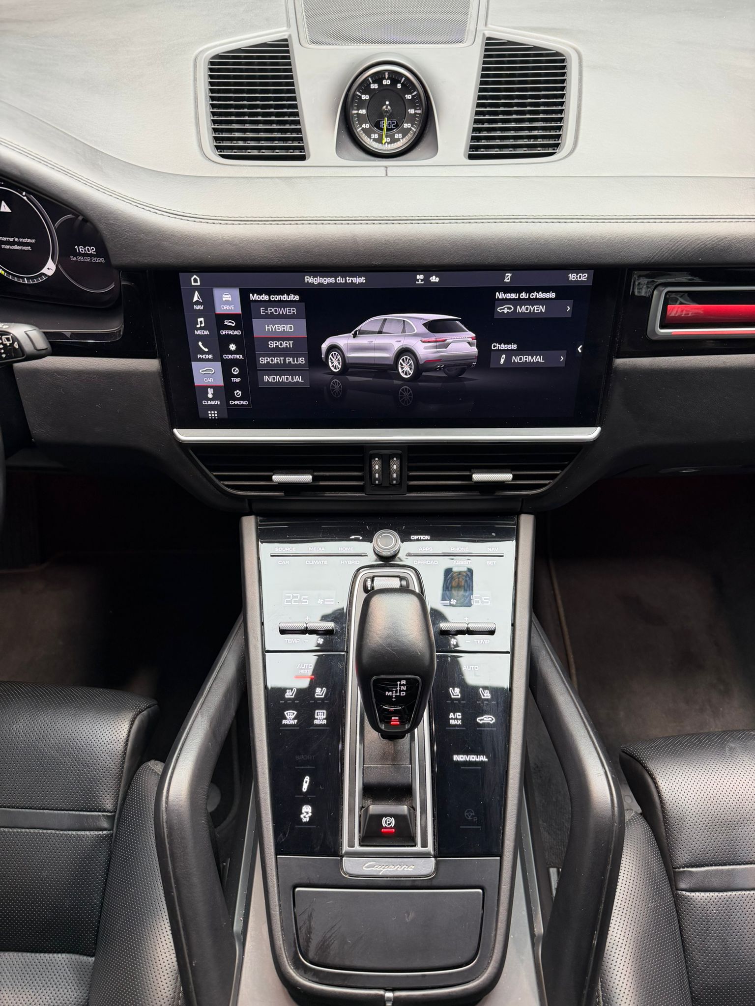 PORSCHE Cayenne E-Hybrid-image-21