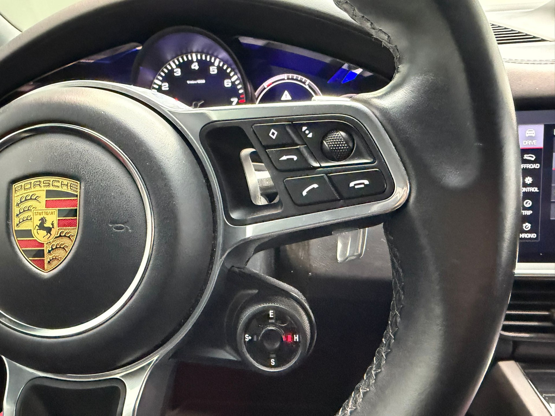 PORSCHE Cayenne E-Hybrid-image-19