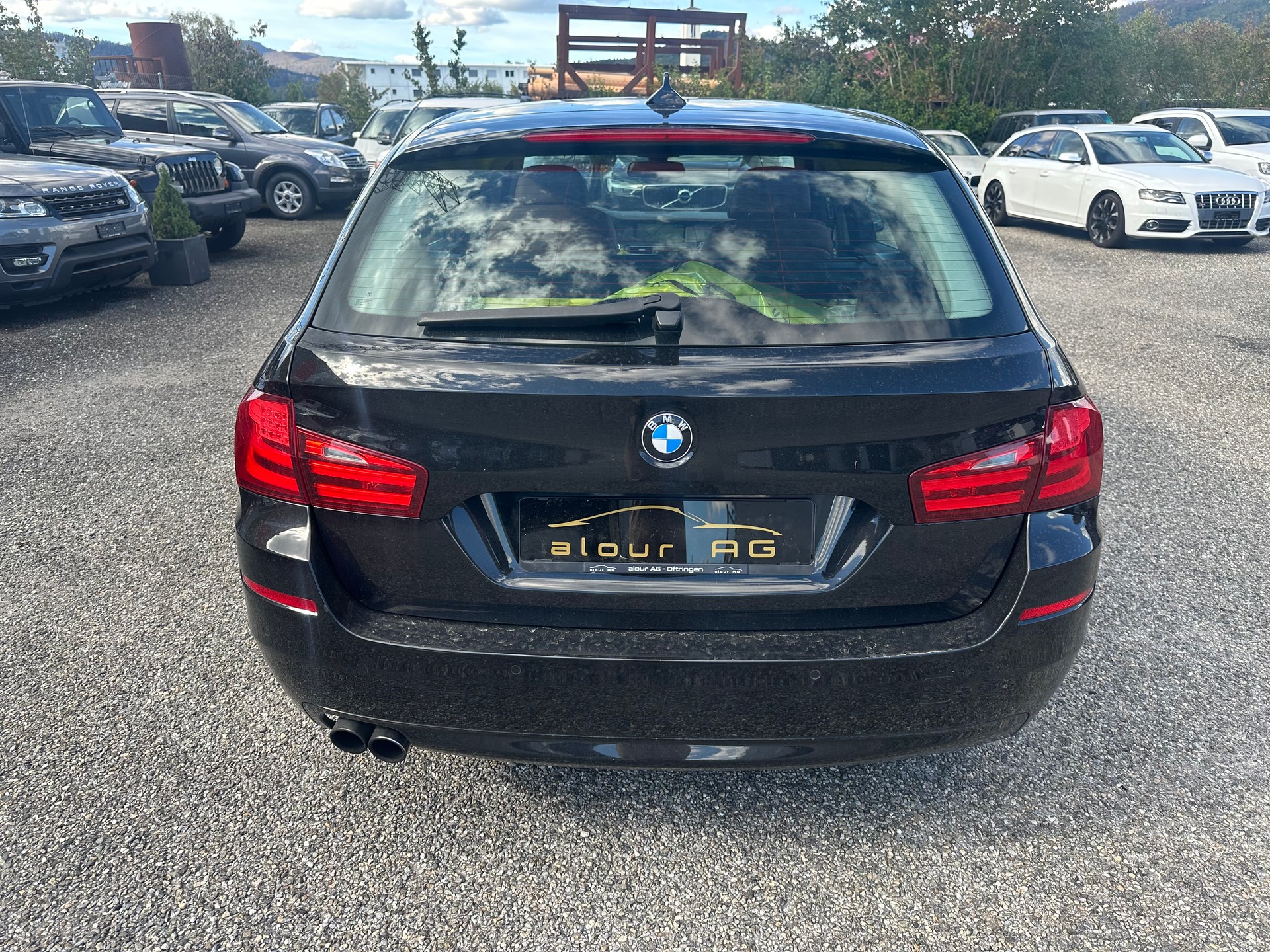 BMW 528i xDrive Touring Steptronic-image-4