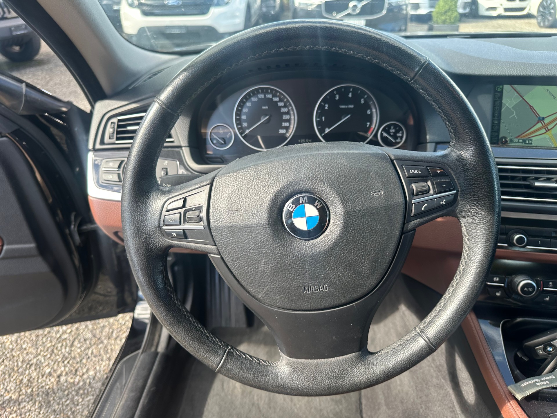 BMW 528i xDrive Touring Steptronic-image-8
