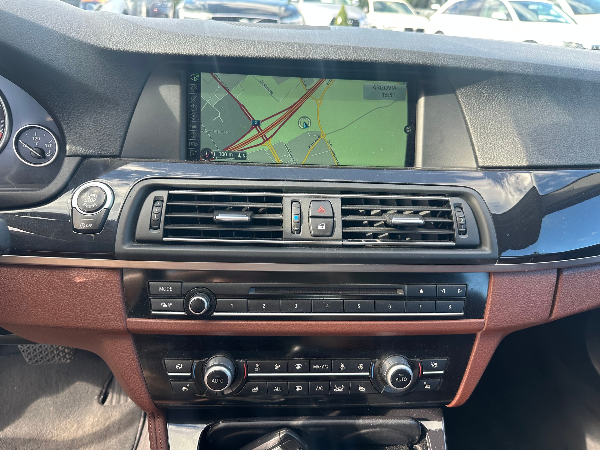 BMW 528i xDrive Touring Steptronic-image-9
